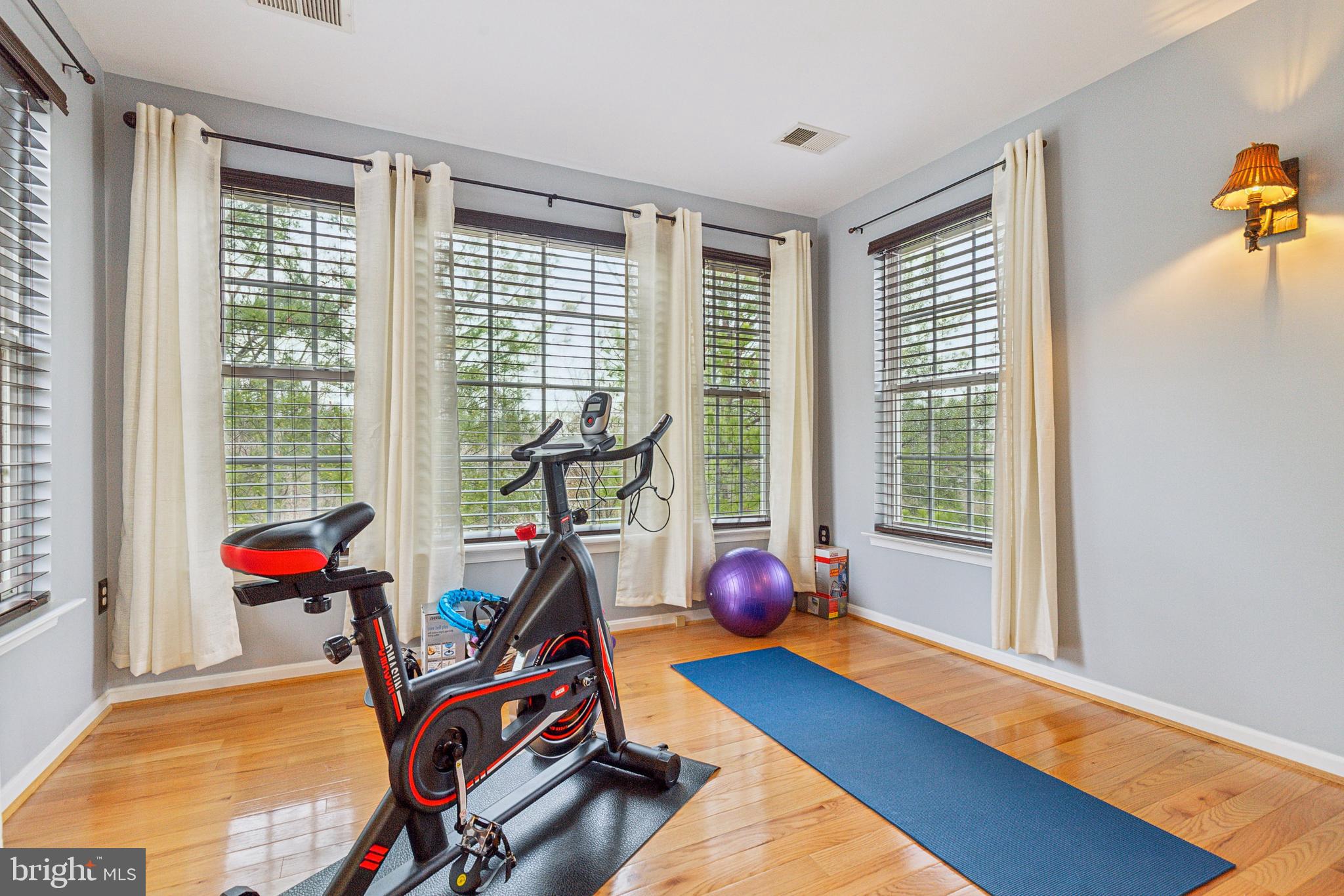 9808 Cheshire Ridge Cir