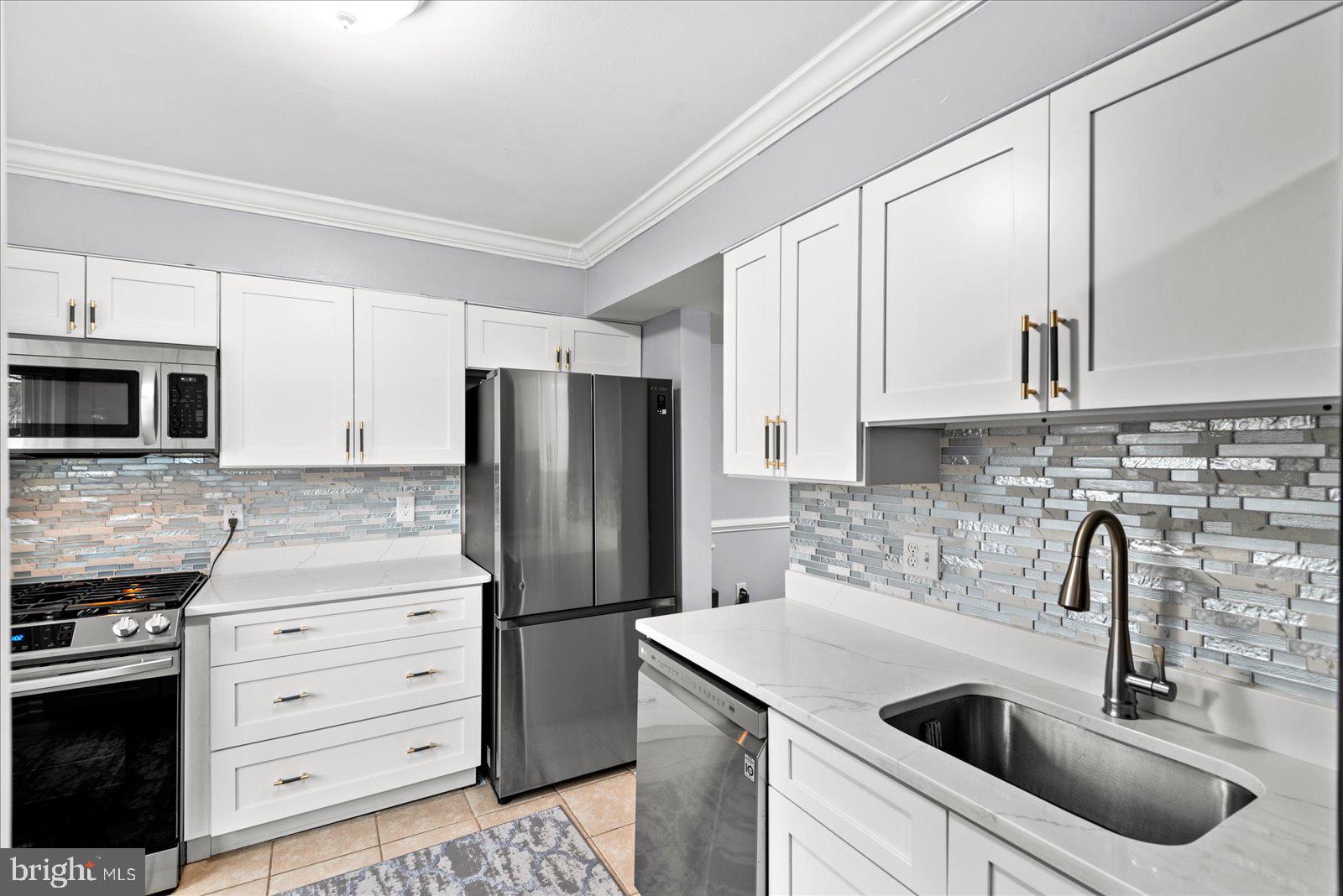8186 Community Dr