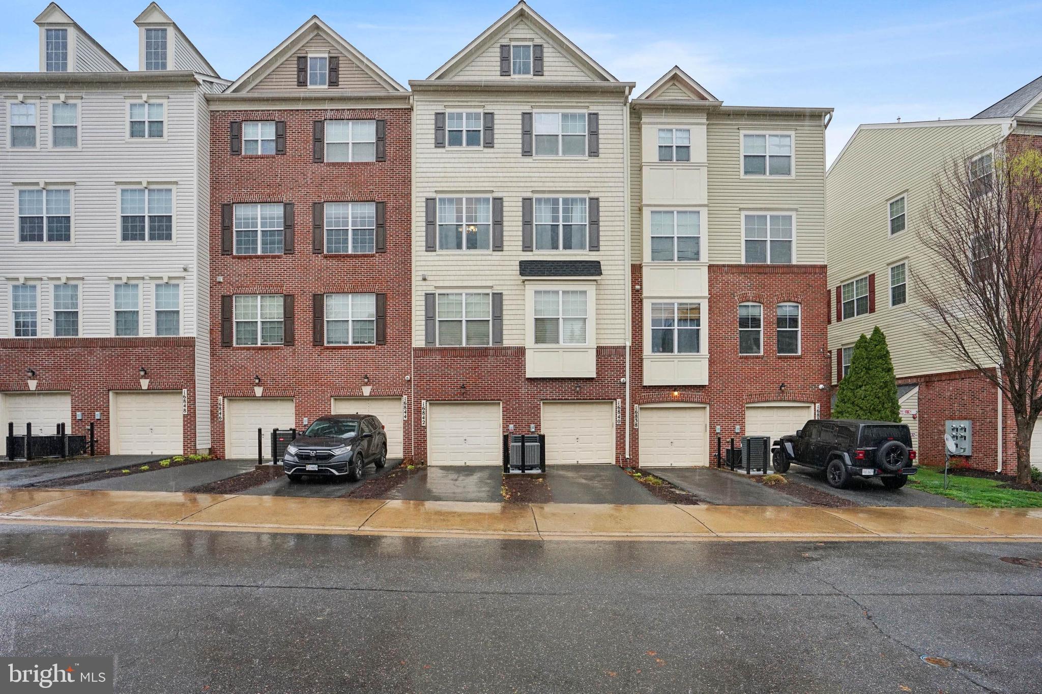 16842 Nuttal Oak Pl #17
