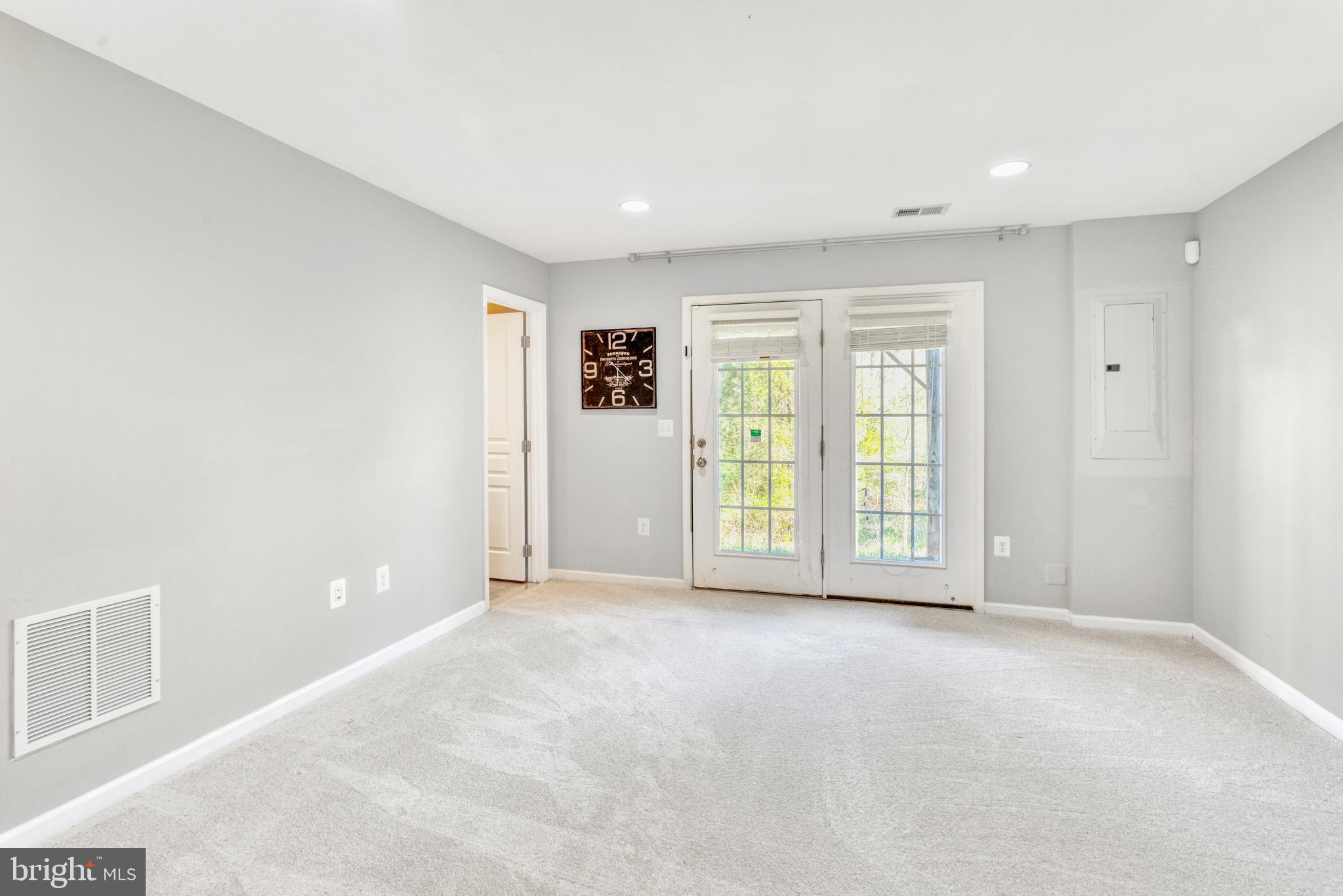 8261 Heritage Crossing Ct
