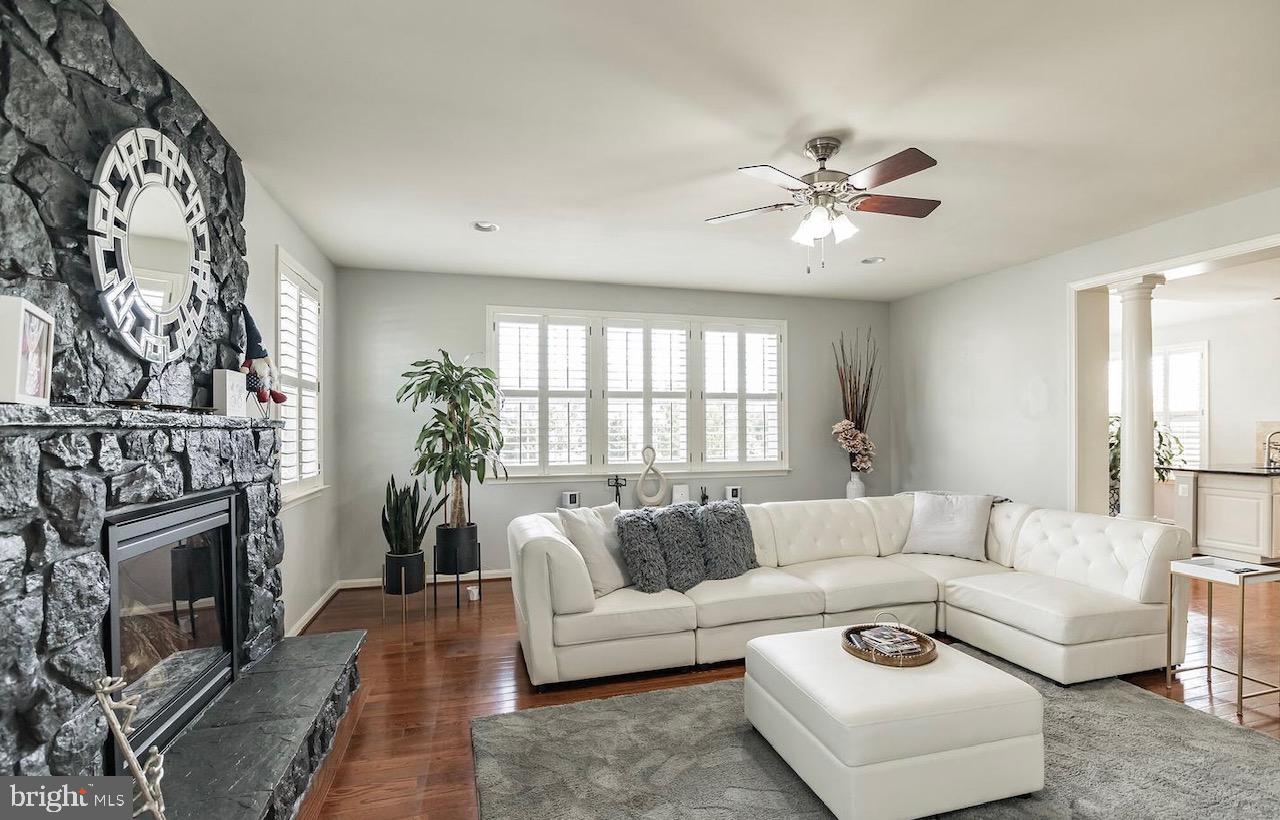6012 Fox Haven Ct