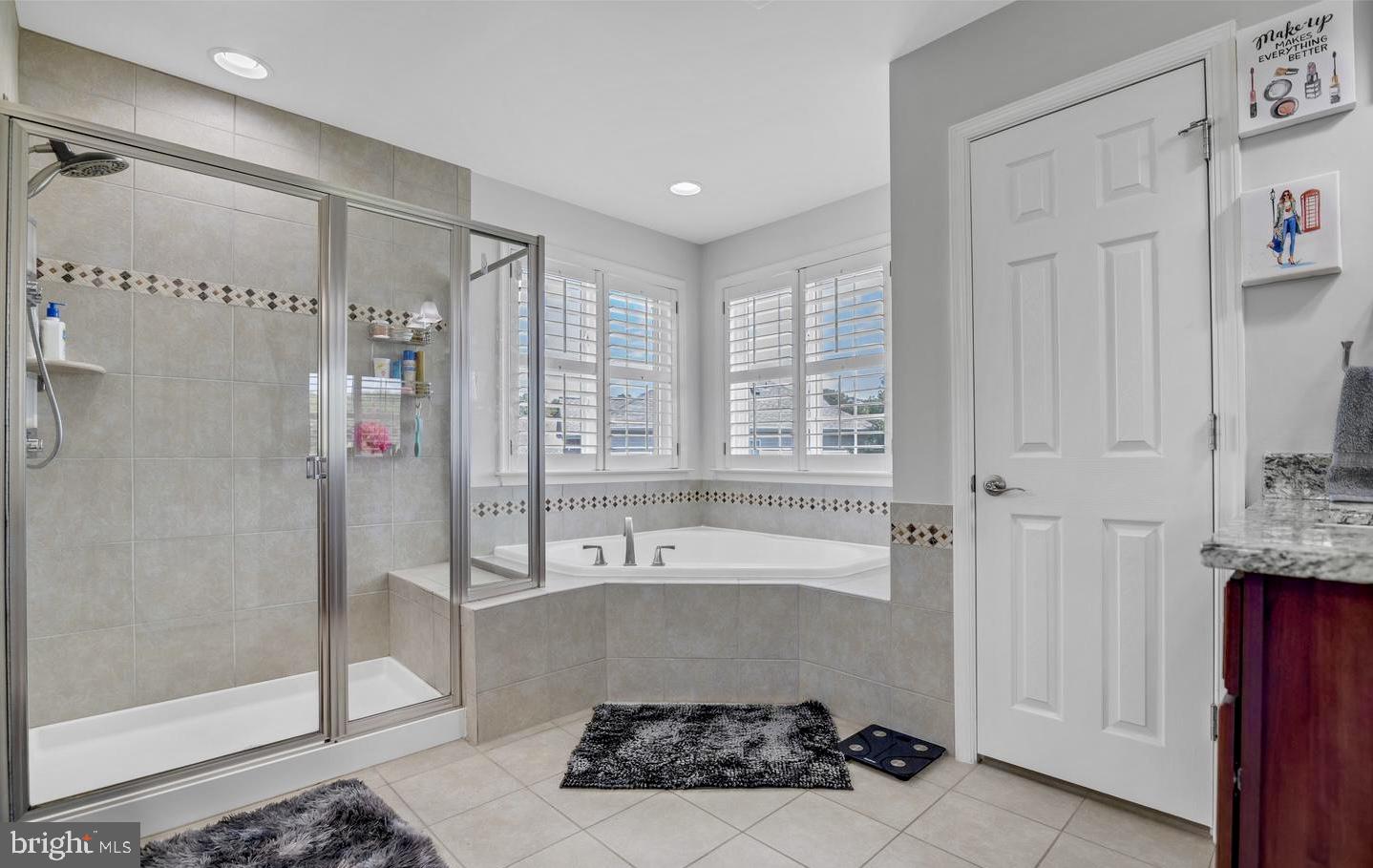 6012 Fox Haven Ct