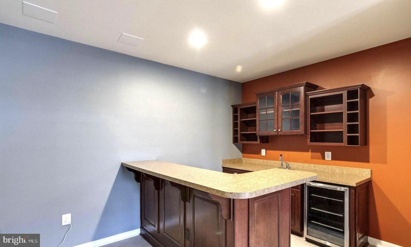 6012 Fox Haven Ct