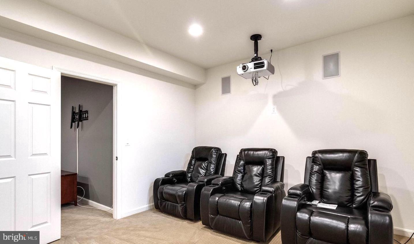 6012 Fox Haven Ct