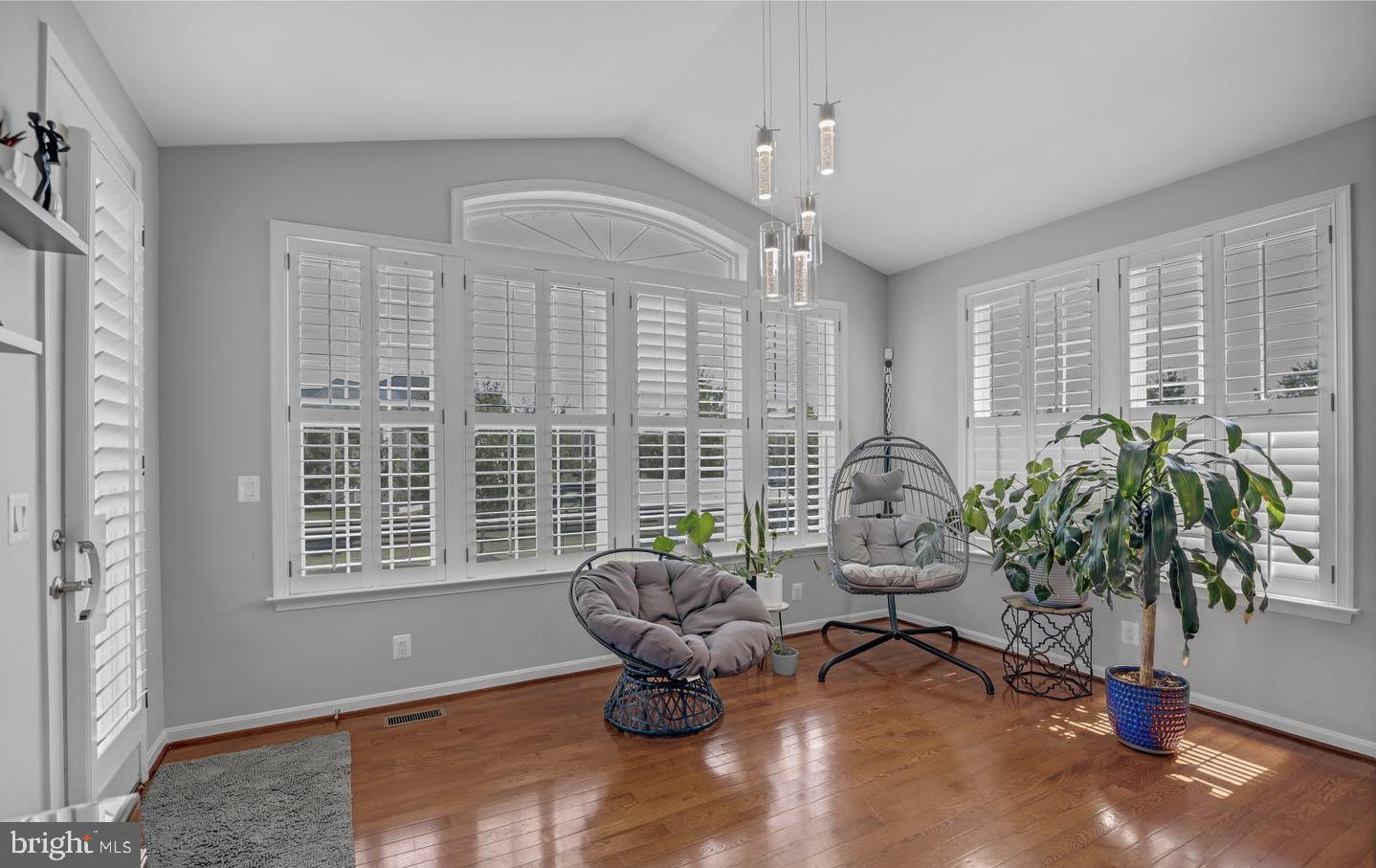 6012 Fox Haven Ct