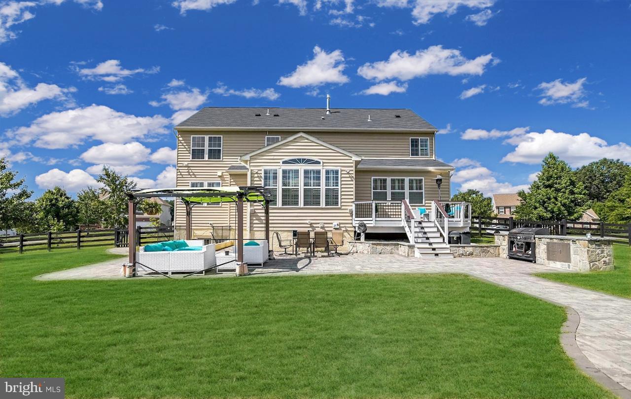 6012 Fox Haven Ct
