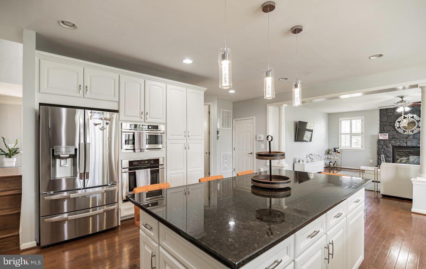 6012 Fox Haven Ct