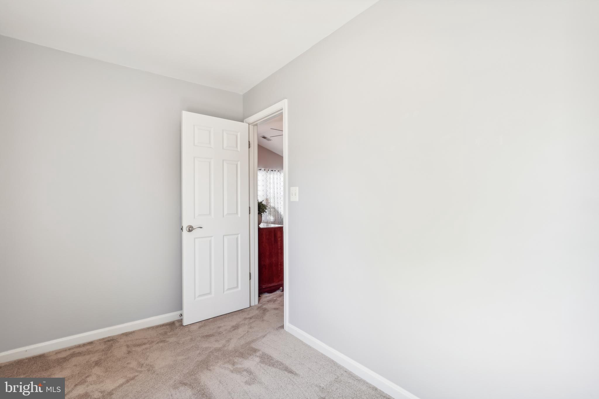 12524 Erroll Ln