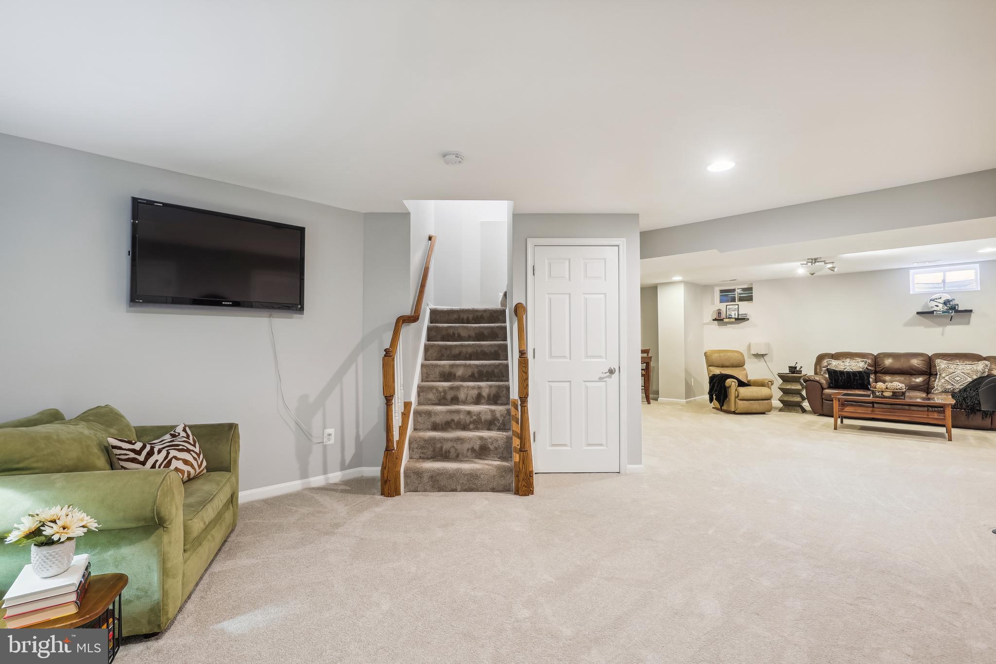 12524 Erroll Ln