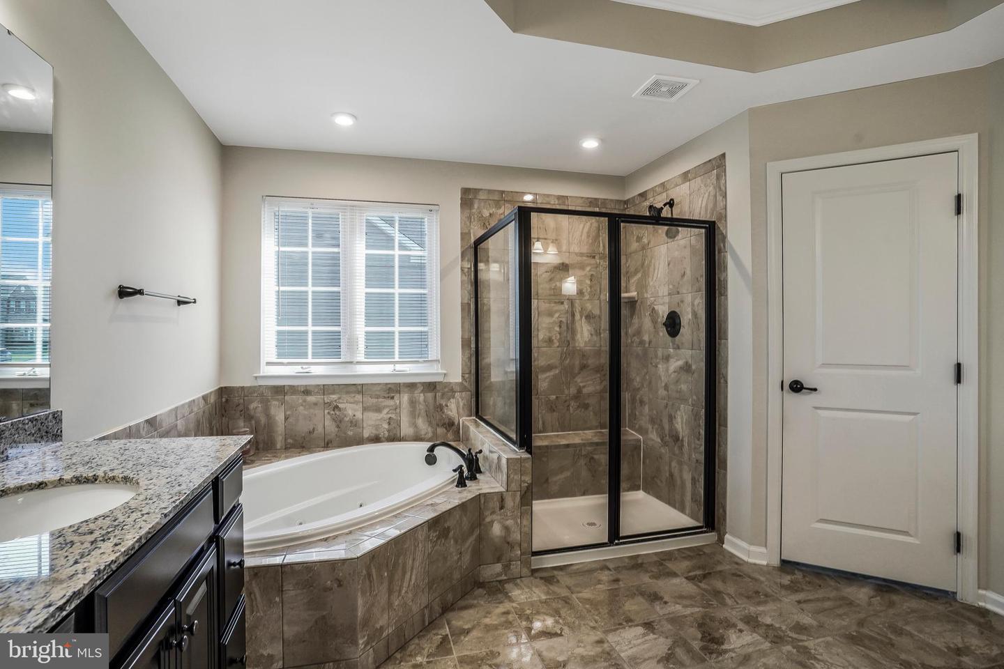 12869 Hoadly Manor Dr