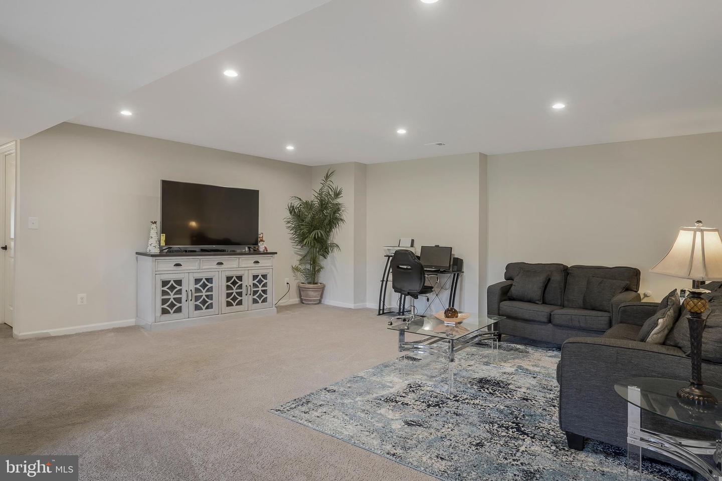 12869 Hoadly Manor Dr