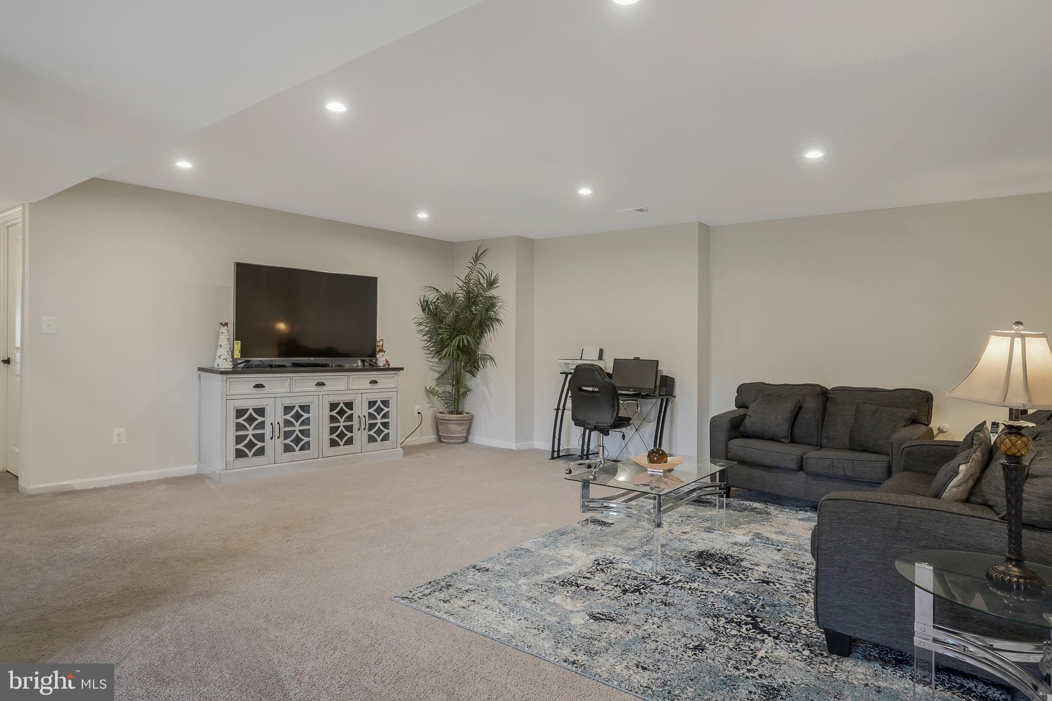 12869 Hoadly Manor Dr