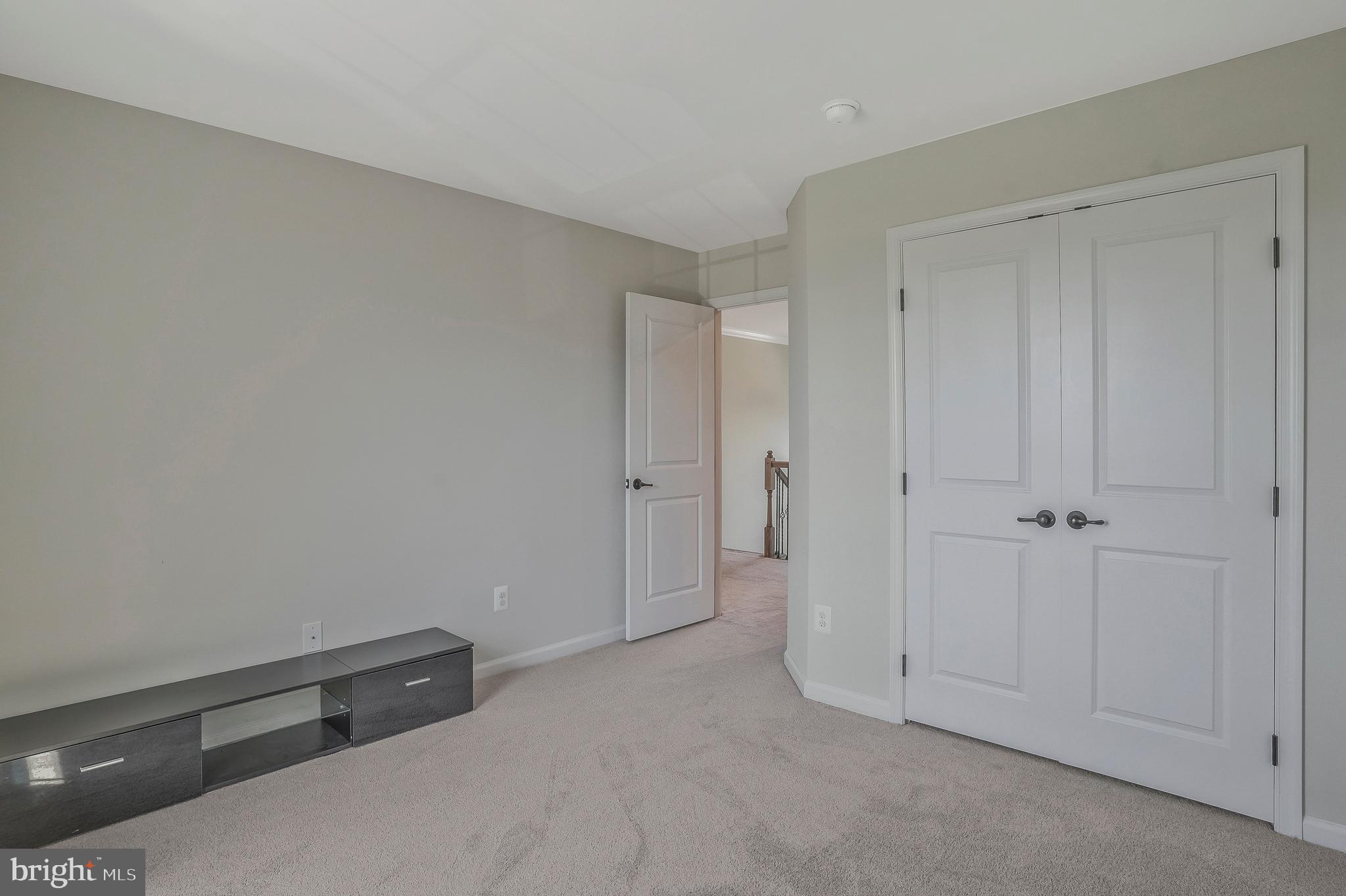 12869 Hoadly Manor Dr