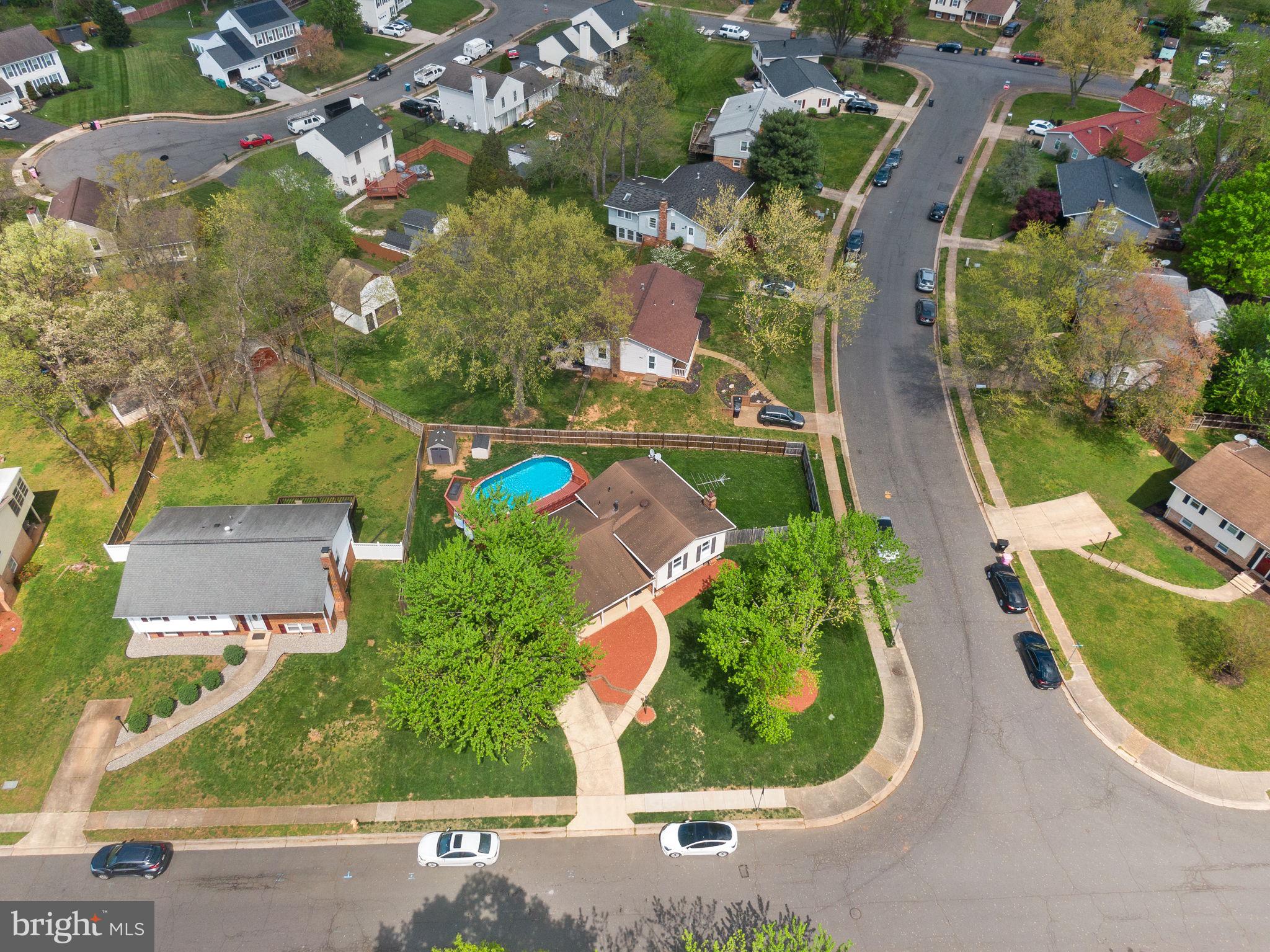 9608 Bonair Dr
