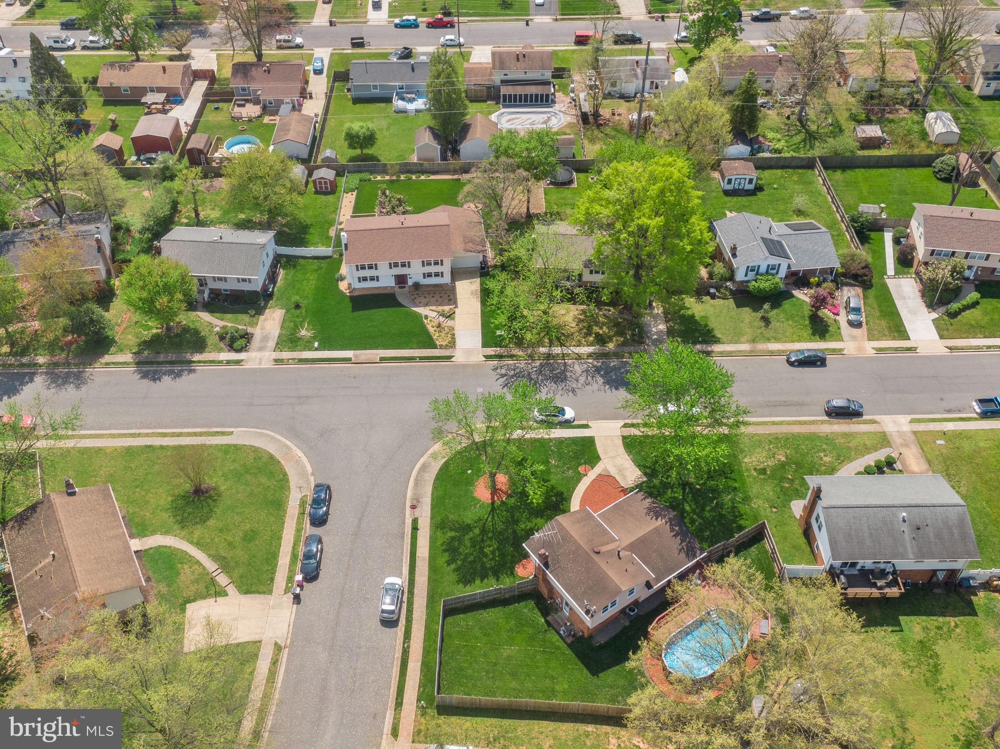 9608 Bonair Dr