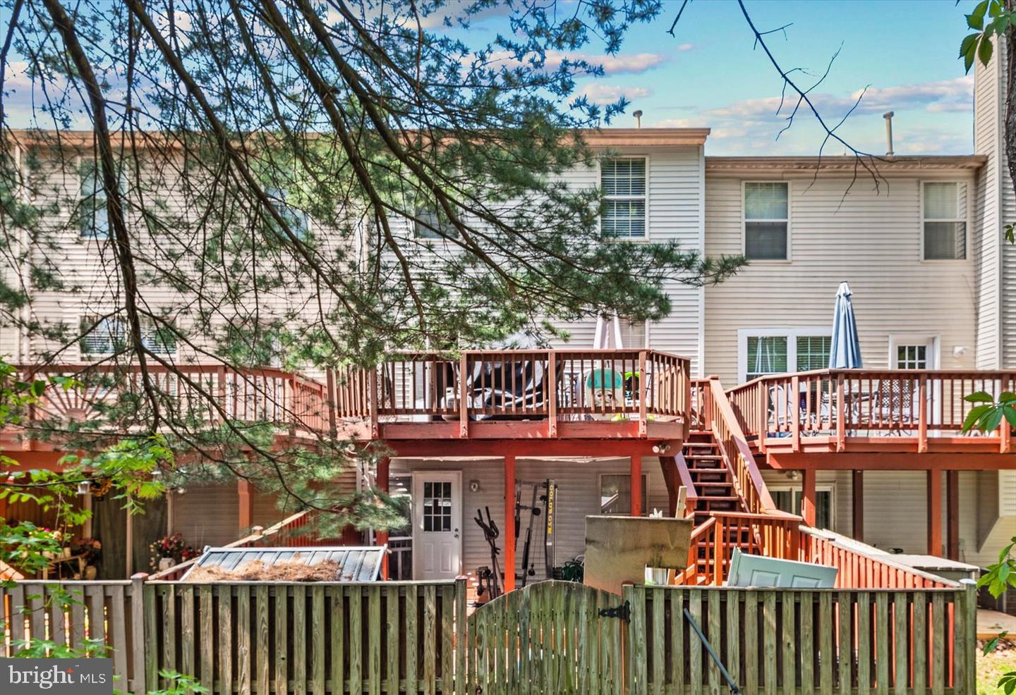 8637 Centerton Ln