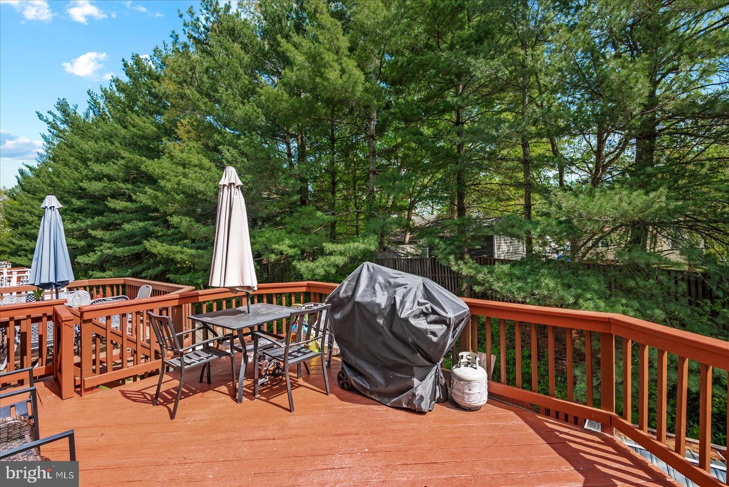 8637 Centerton Ln