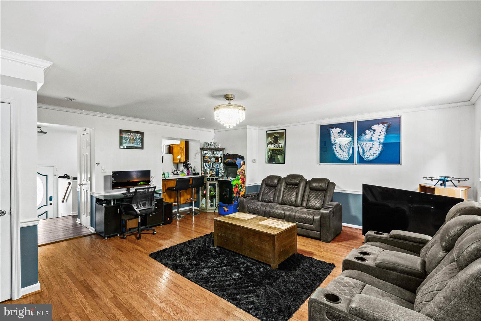 8637 Centerton Ln