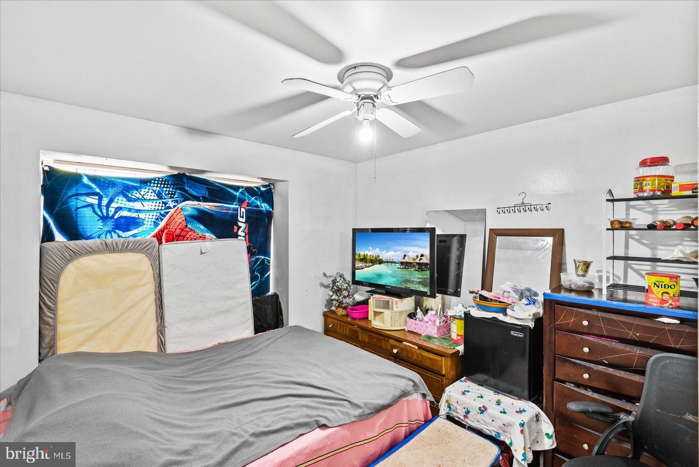 8637 Centerton Ln