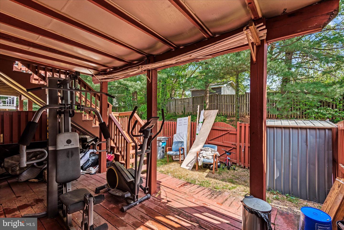8637 Centerton Ln