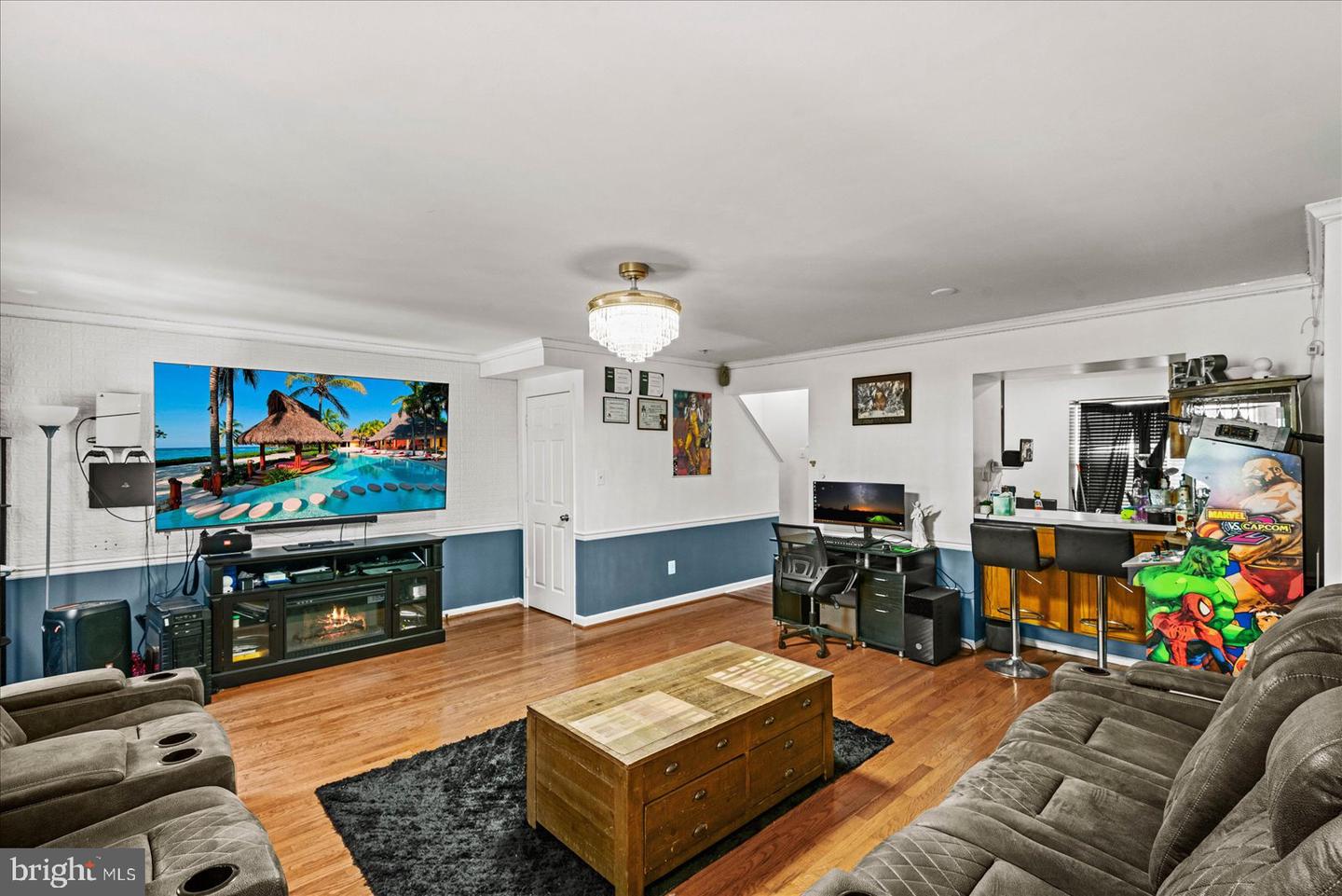 8637 Centerton Ln