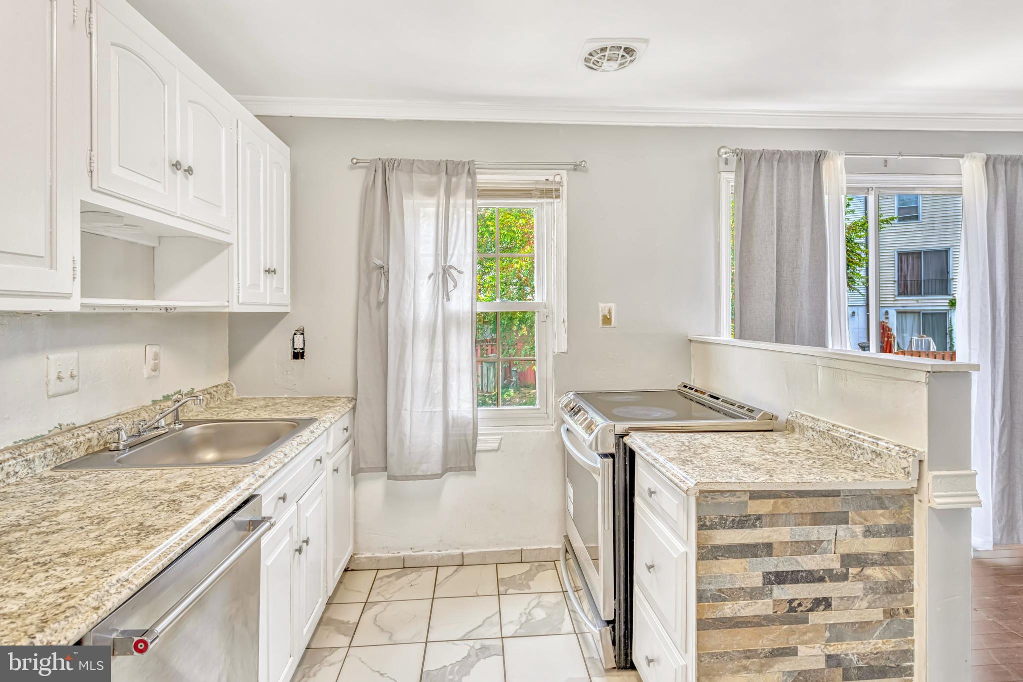 2911 Williamsburg Ct