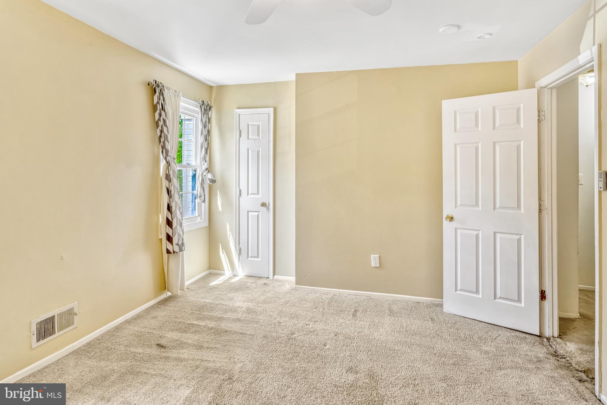 2911 Williamsburg Ct