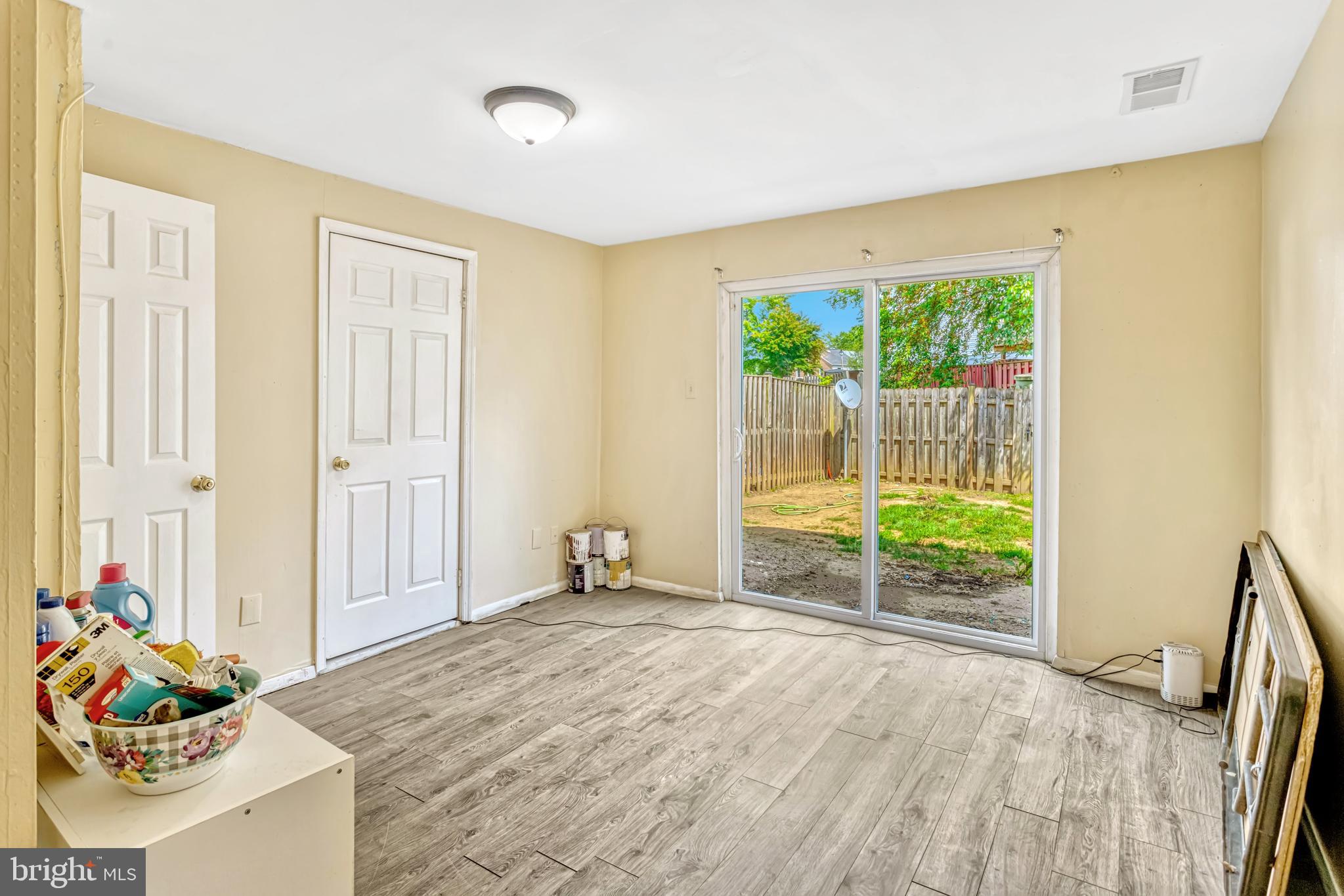 2911 Williamsburg Ct