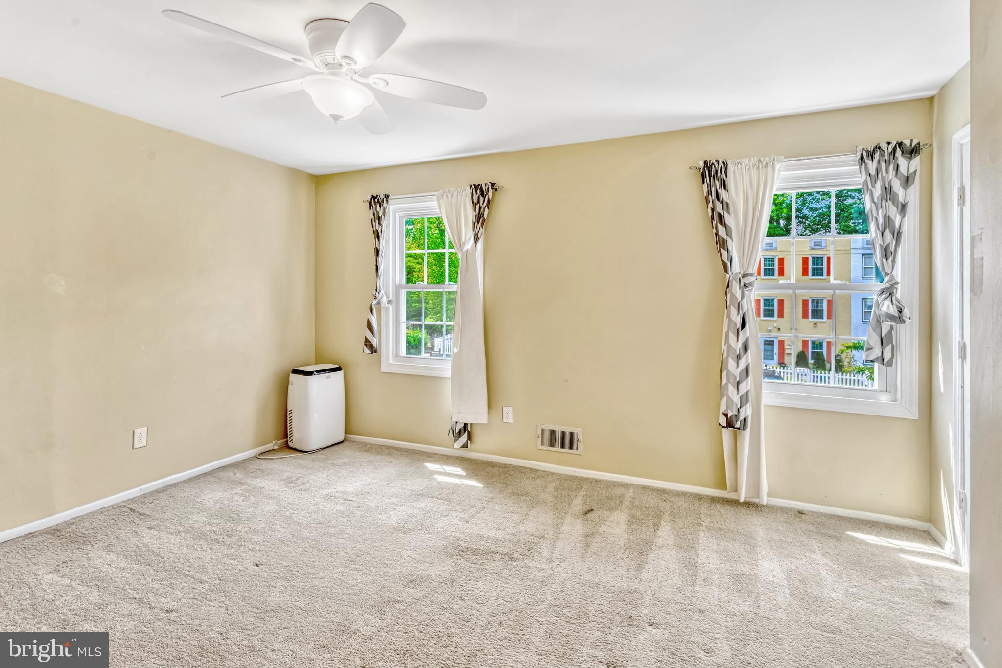 2911 Williamsburg Ct