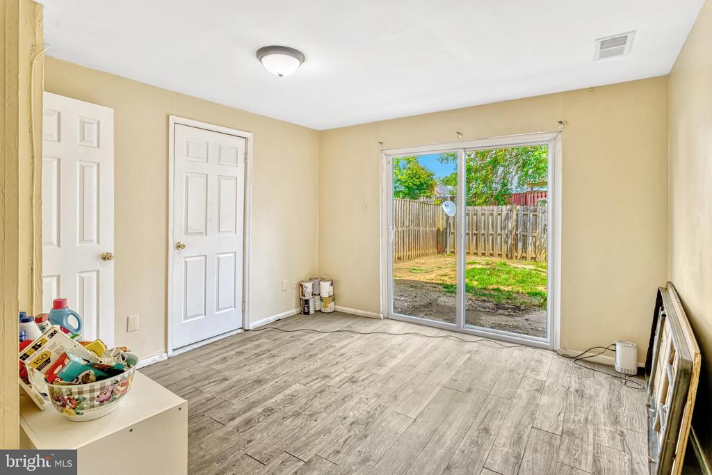 2911 Williamsburg Ct