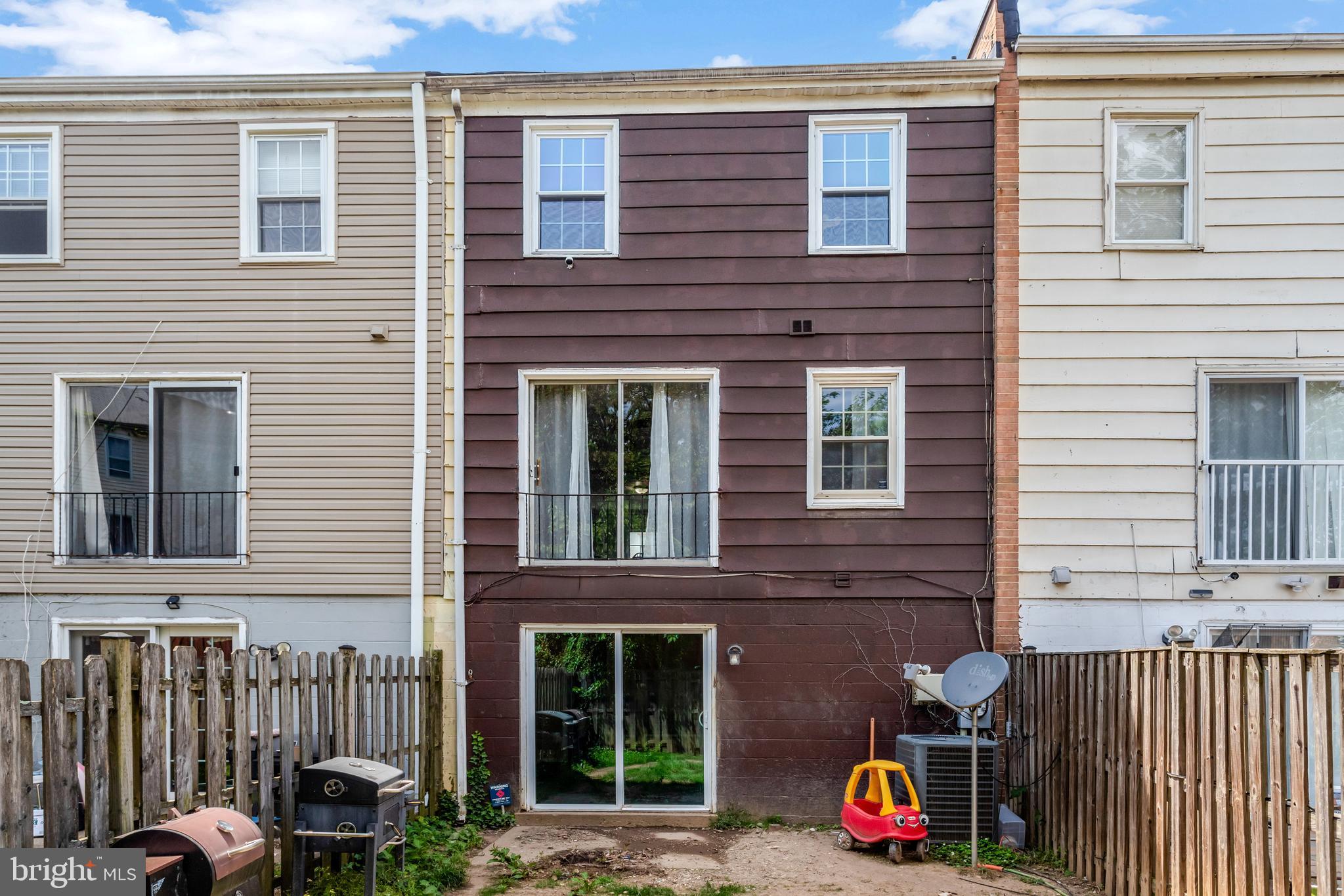 2911 Williamsburg Ct