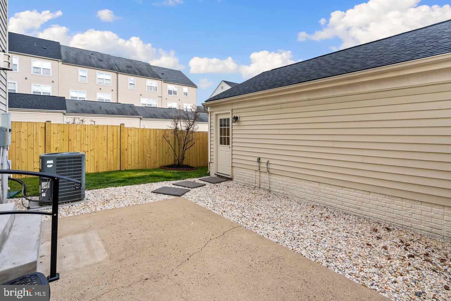 12011 Lake Baldwin Dr