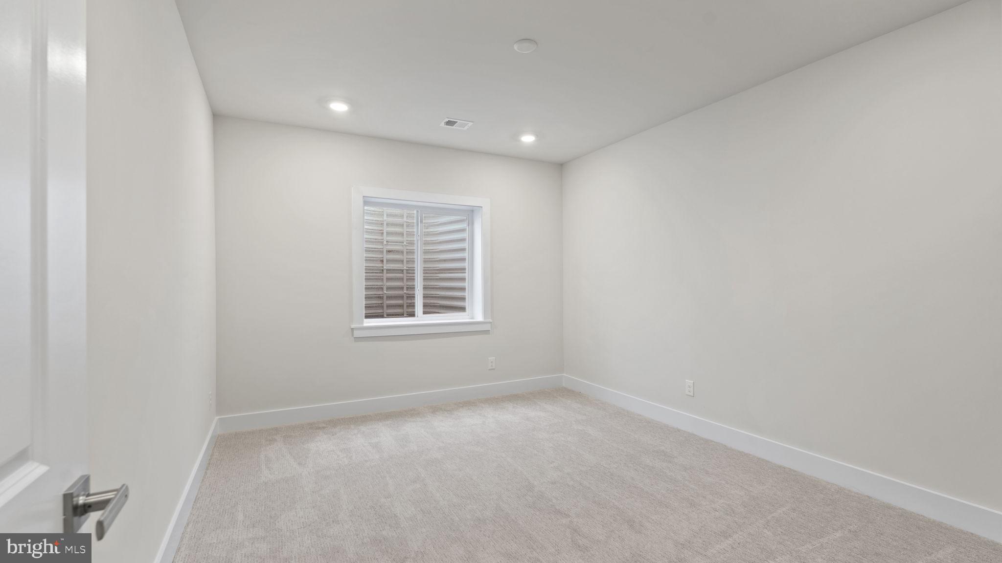 12080 Parkgate Dr