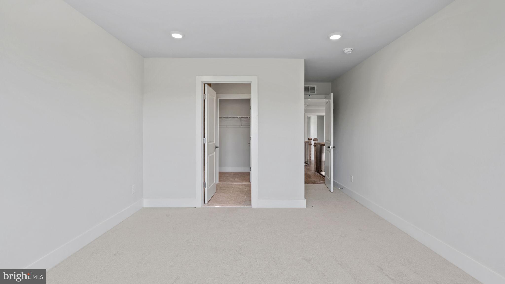 12080 Parkgate Dr
