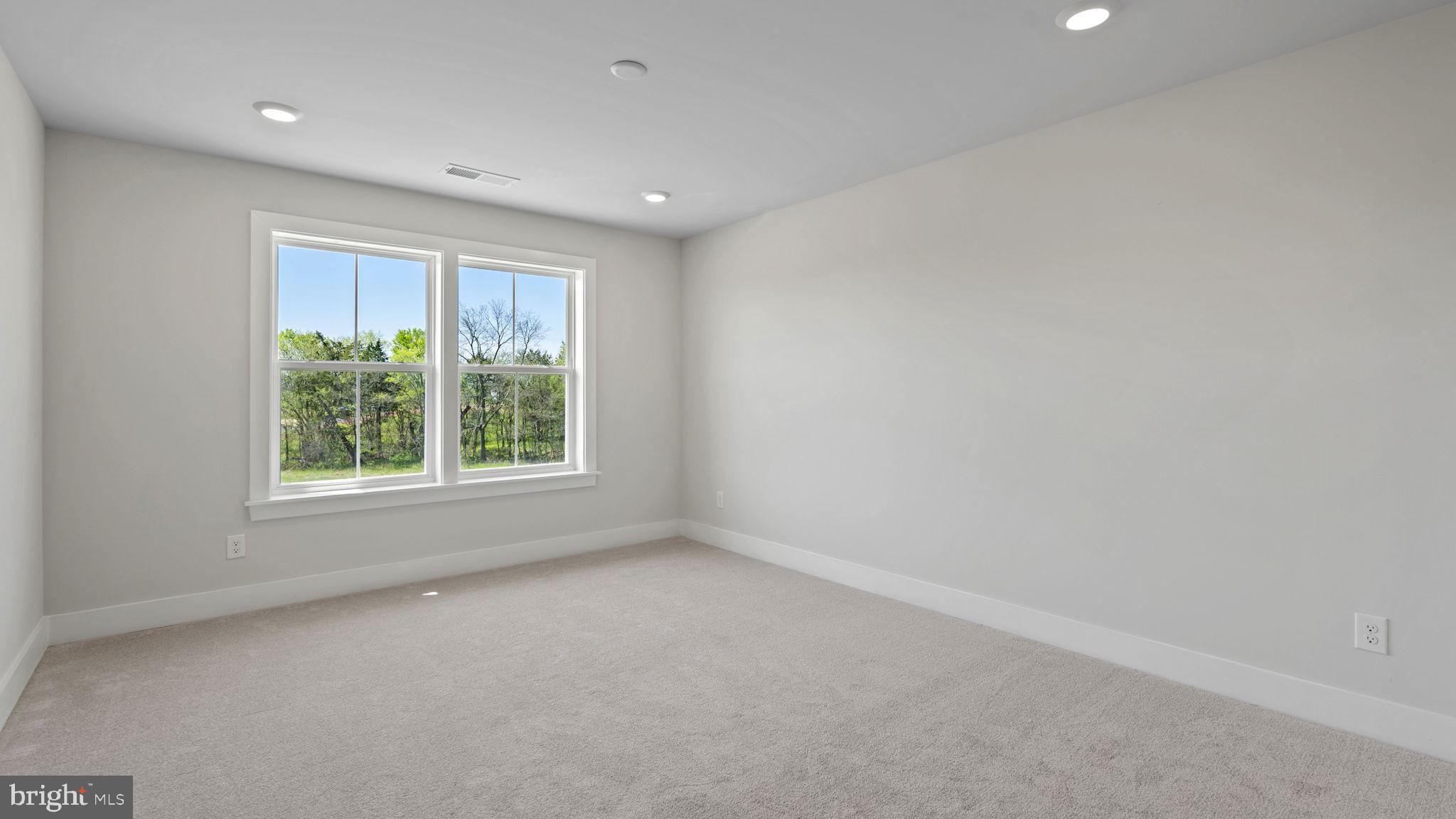 12080 Parkgate Dr