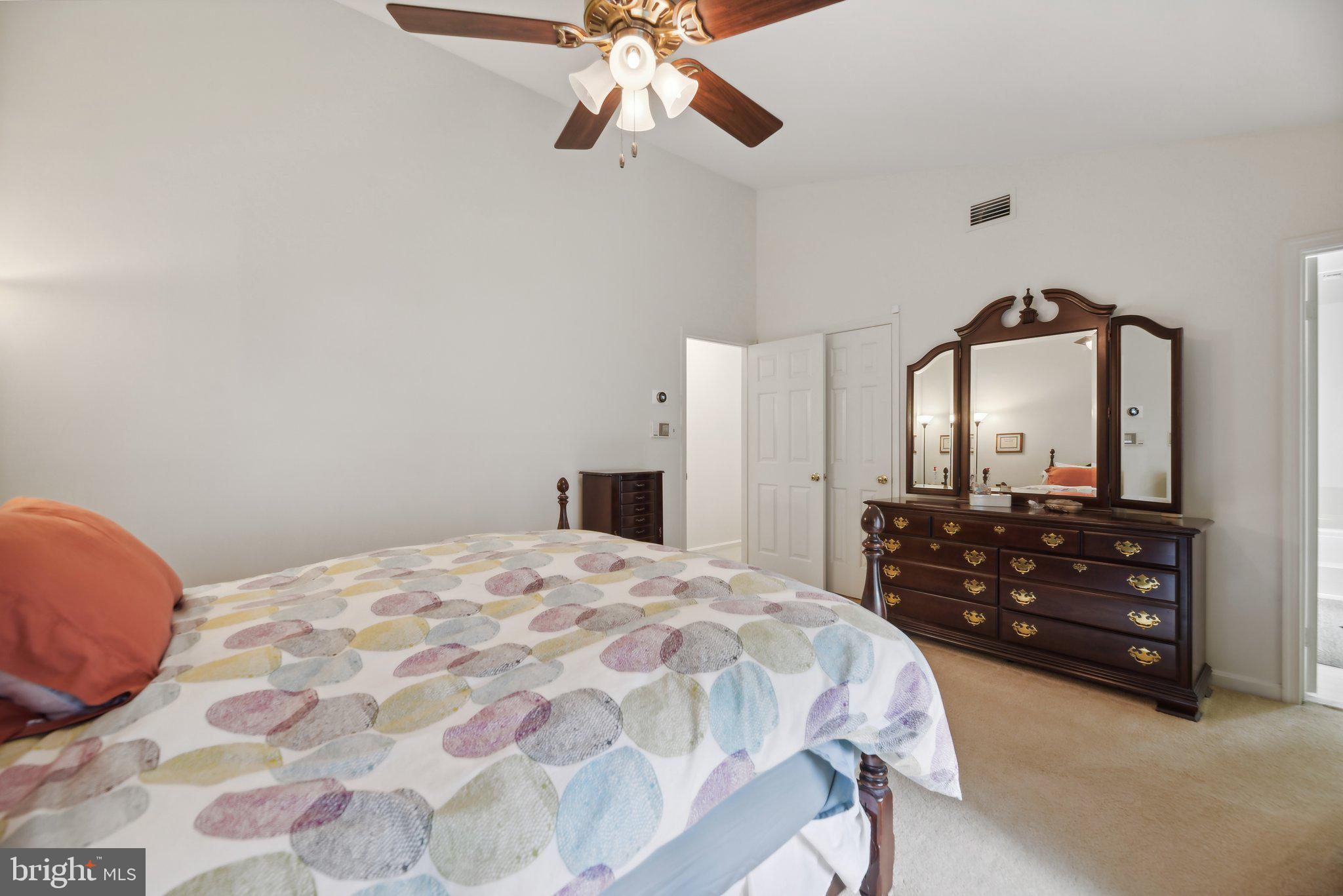 5446 Lomax Way
