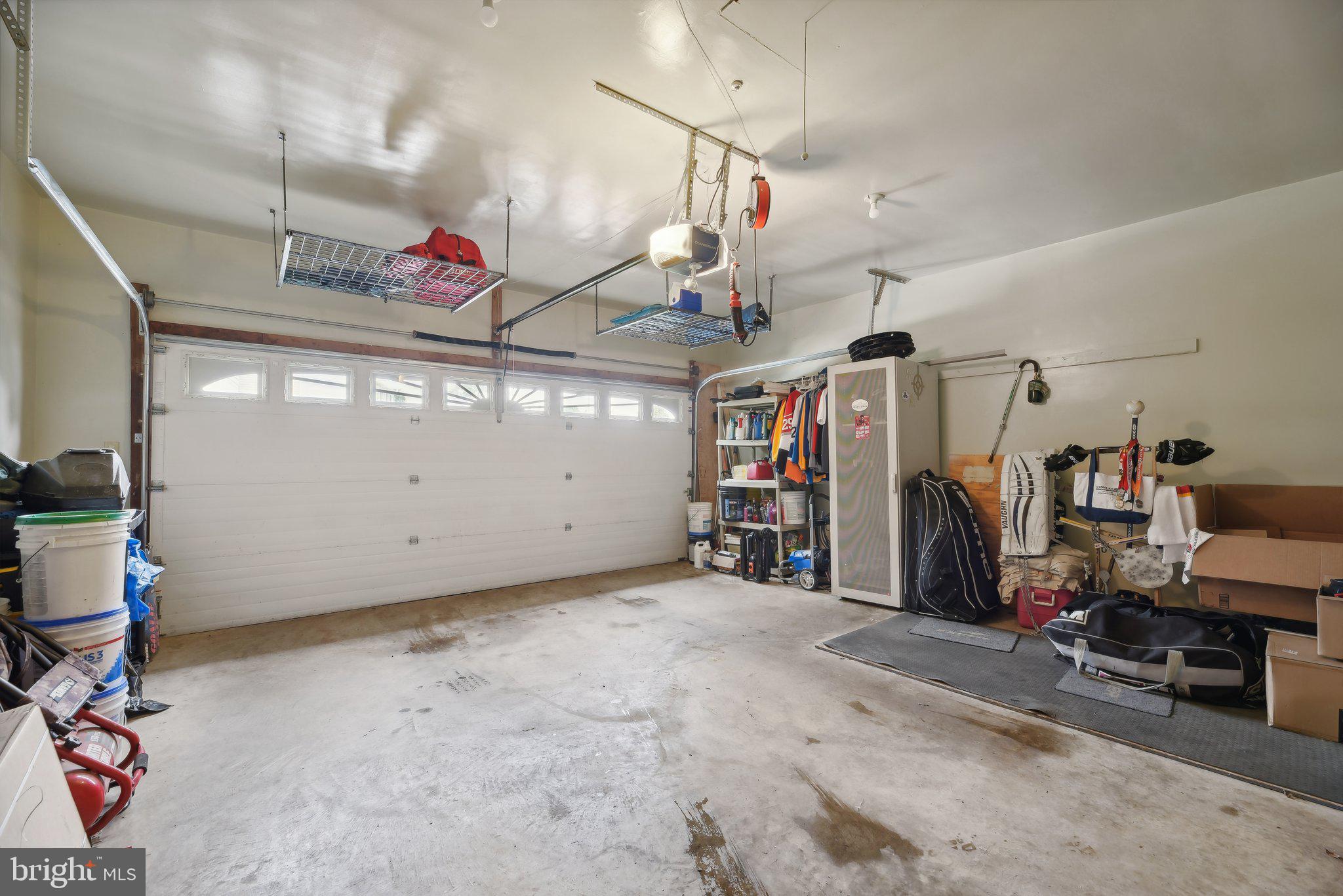 5446 Lomax Way