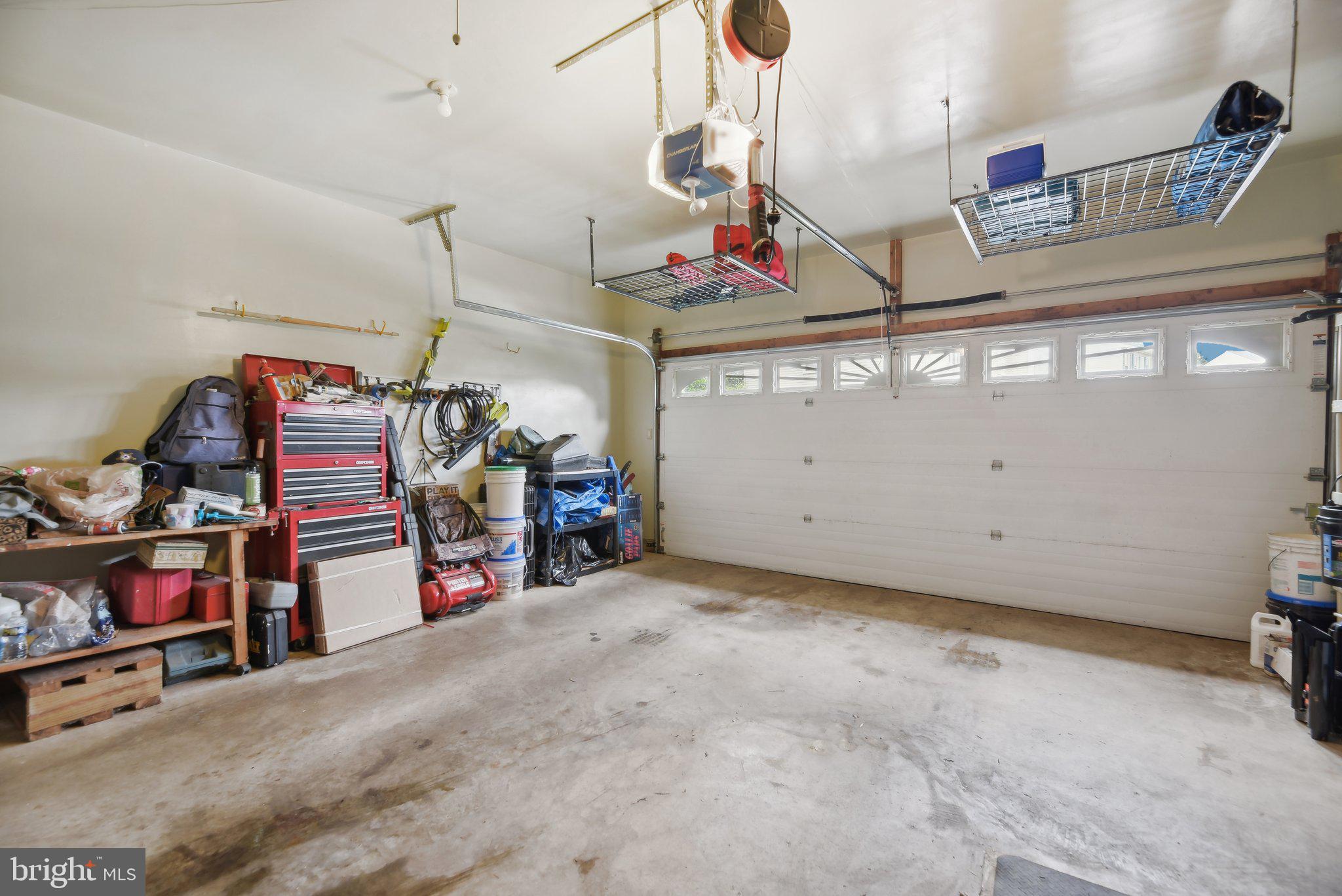 5446 Lomax Way