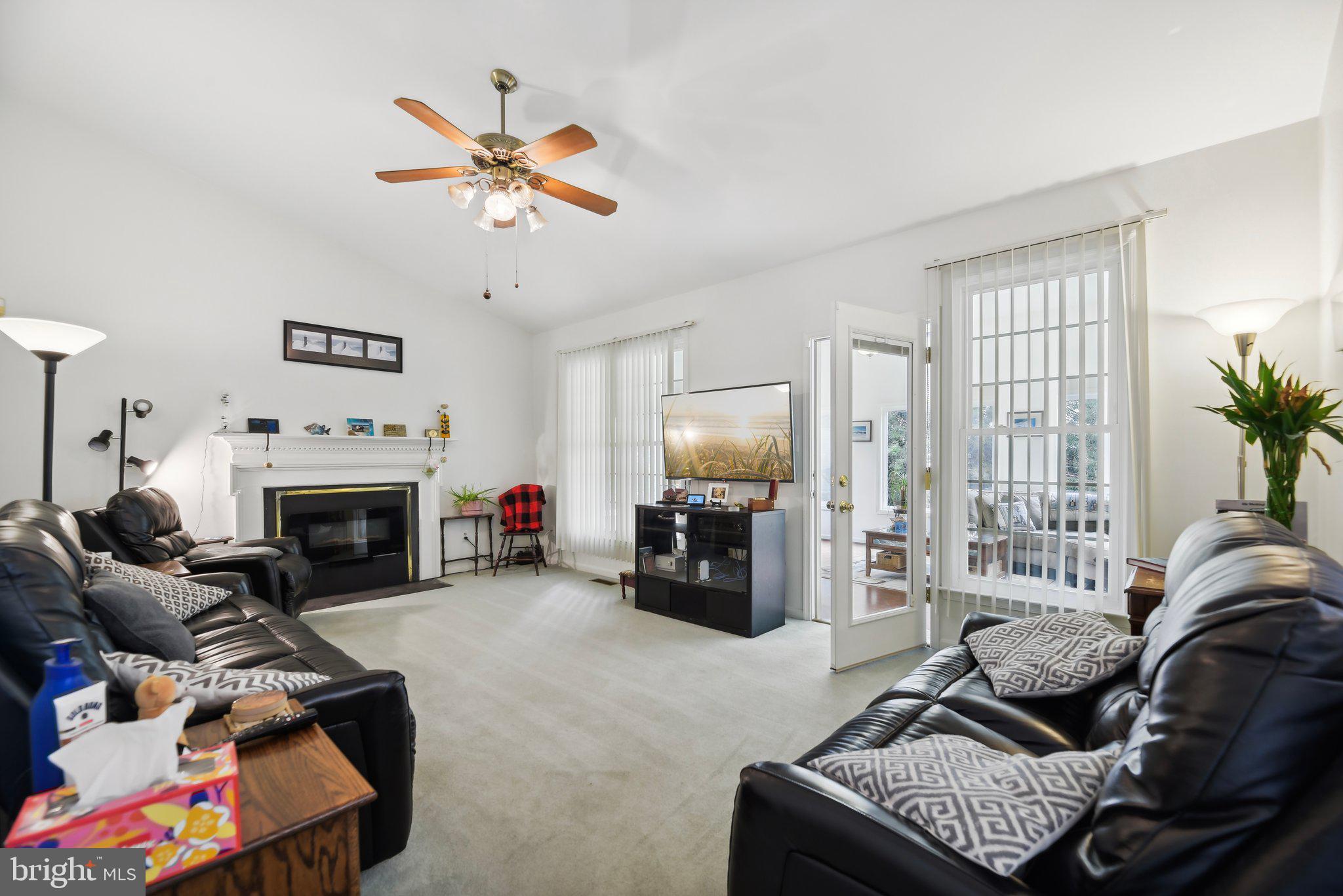 5446 Lomax Way