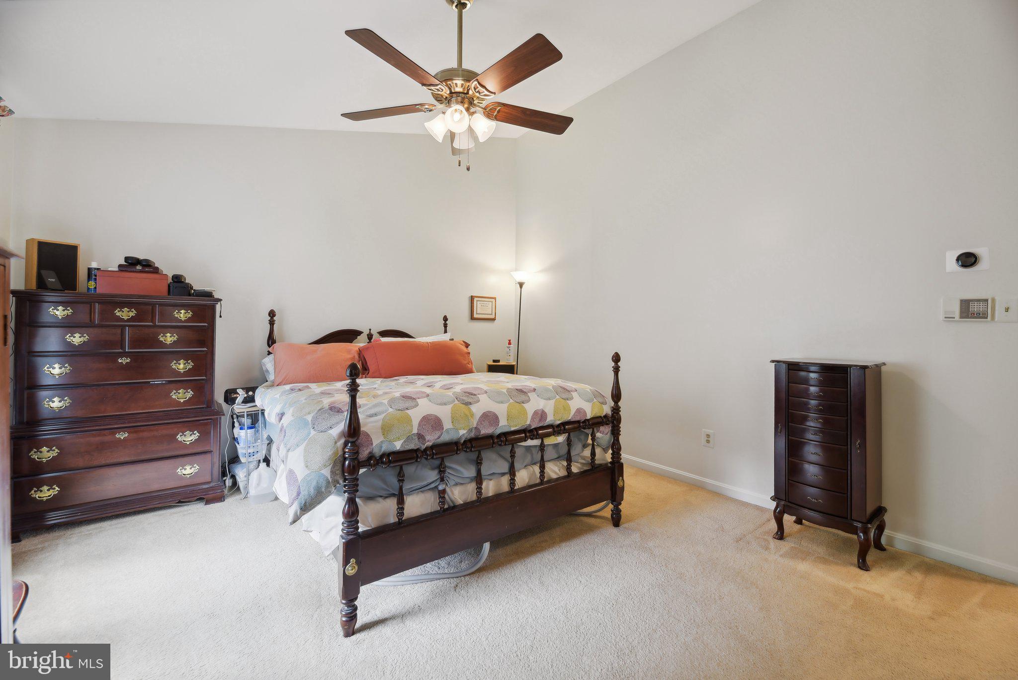 5446 Lomax Way