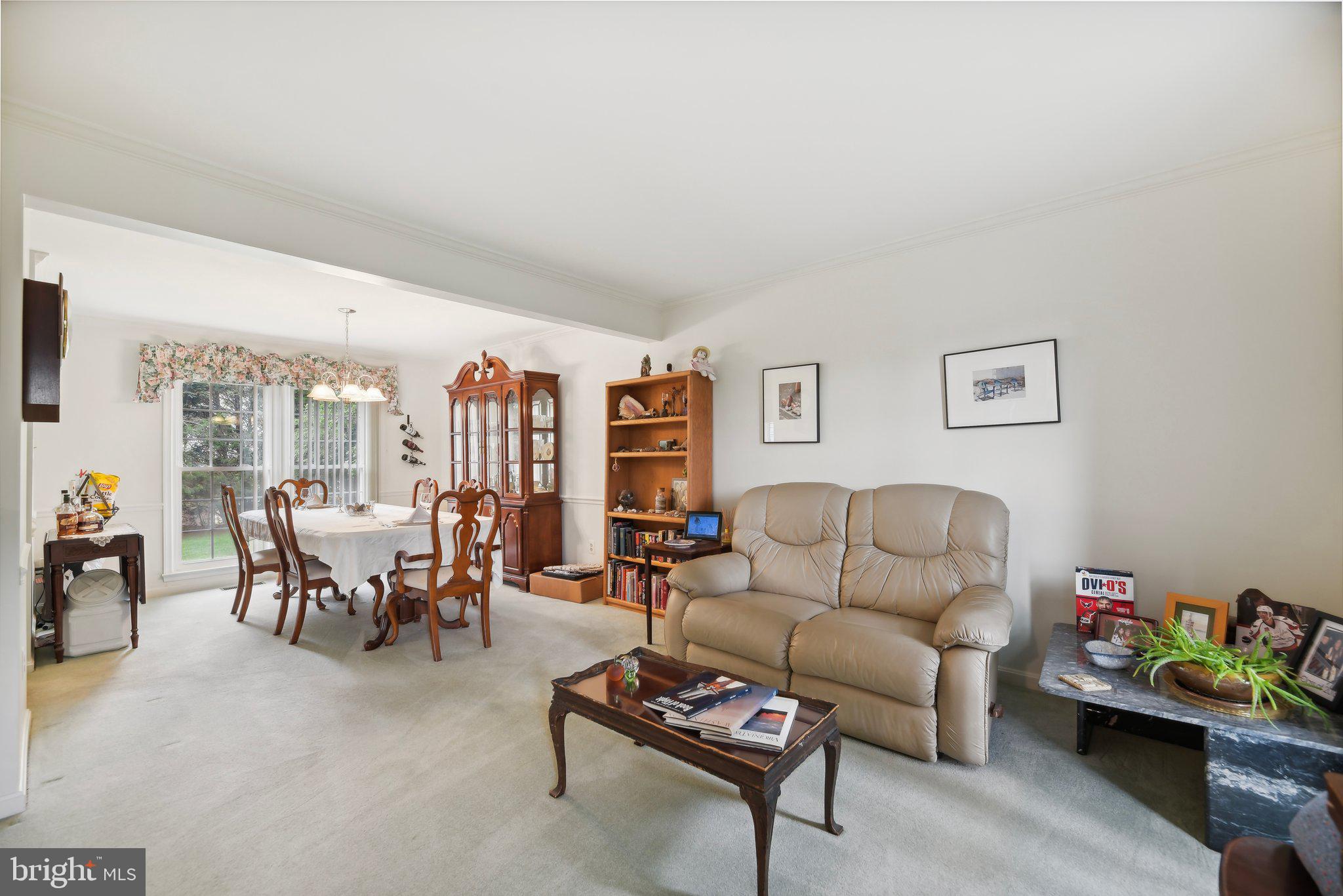 5446 Lomax Way