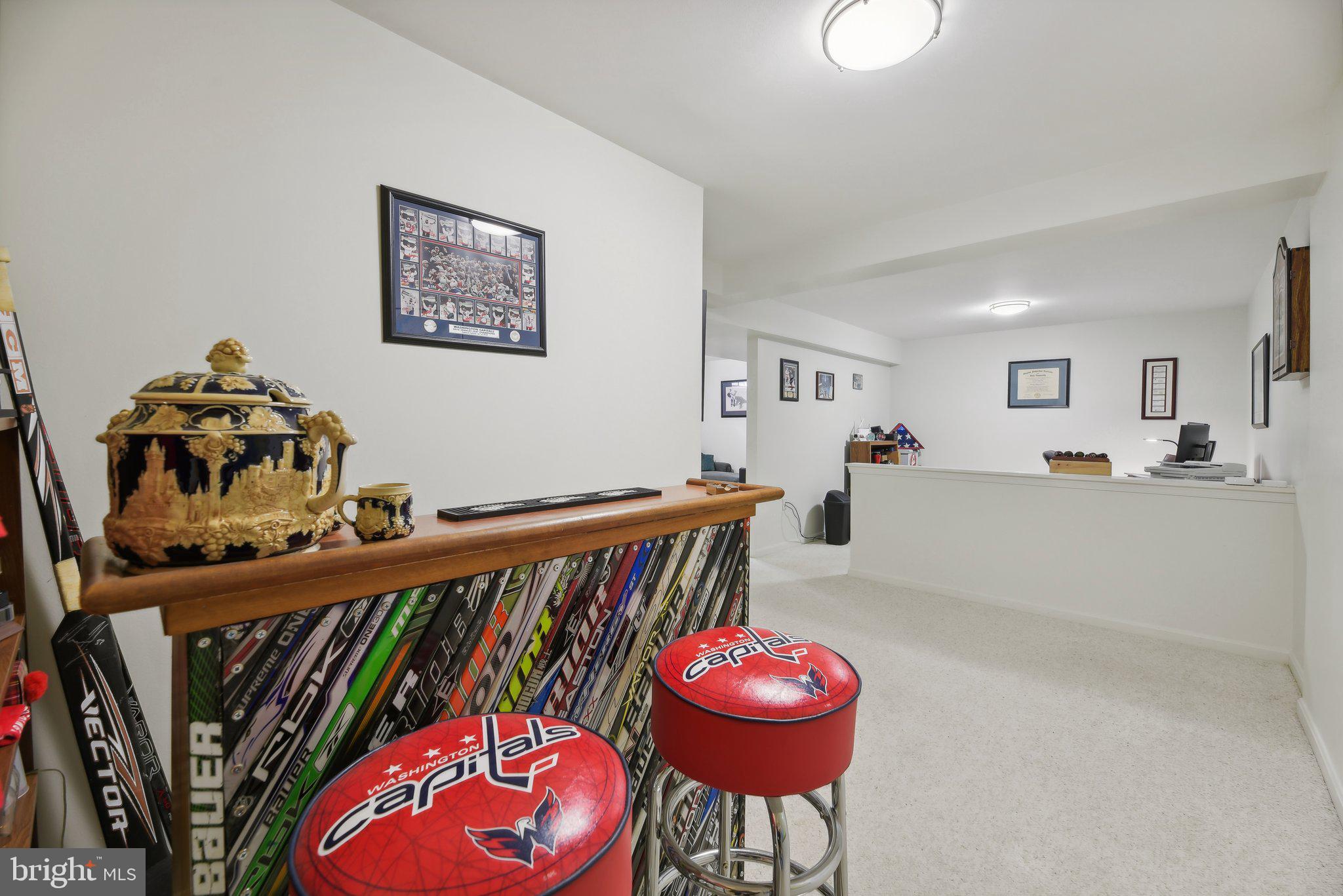 5446 Lomax Way