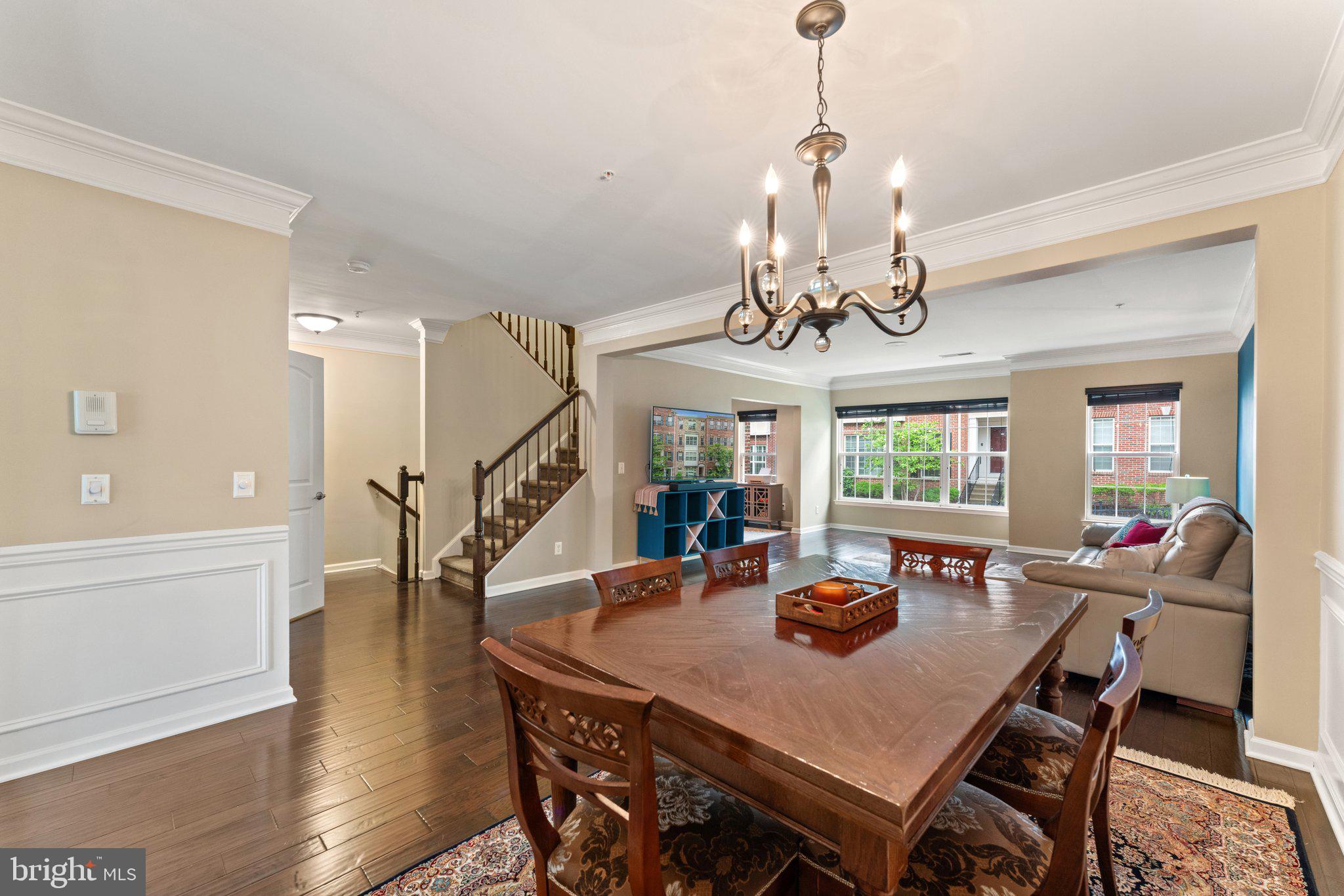 2281 Kew Gardens Dr