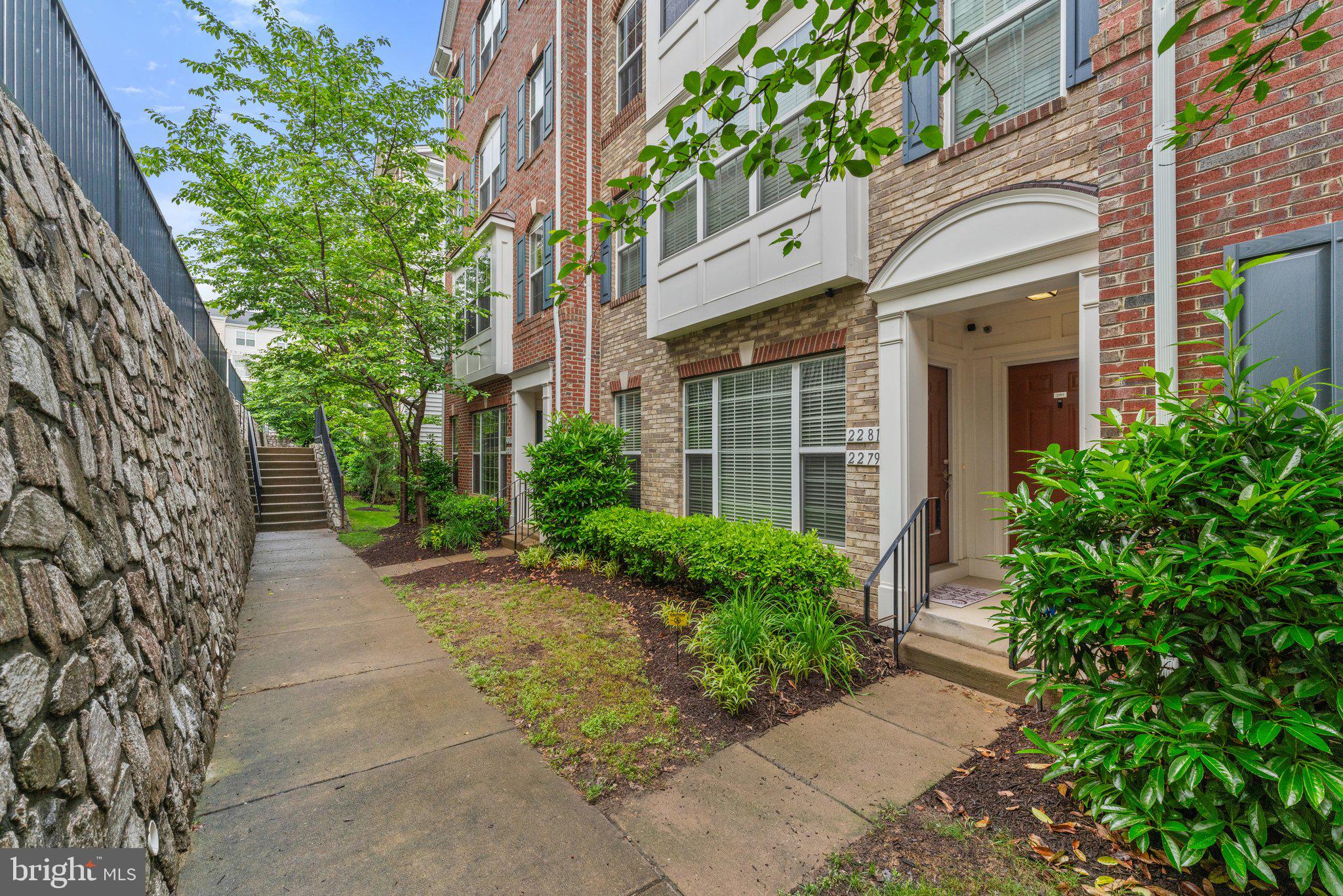 2281 Kew Gardens Dr