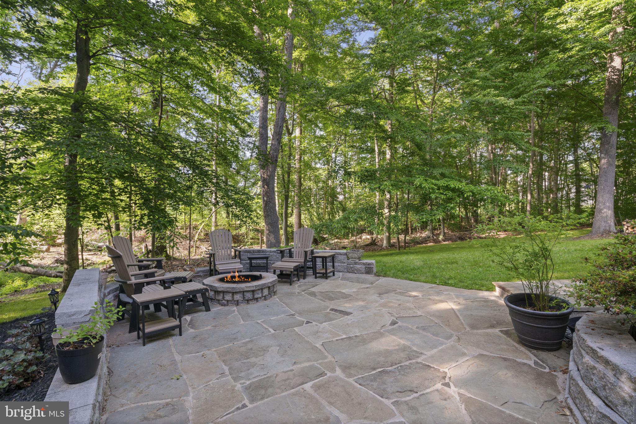 6240 Happy Creek Rd