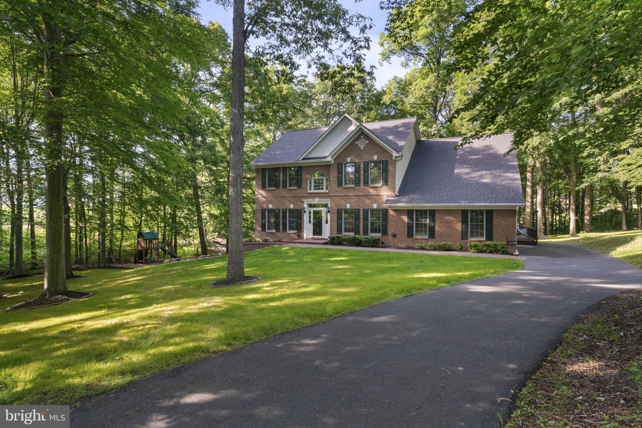 6240 Happy Creek Rd