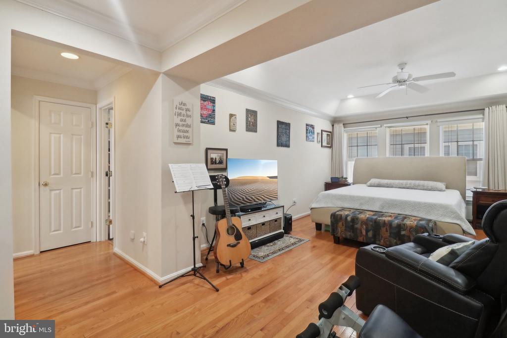 13751 Fleet St
