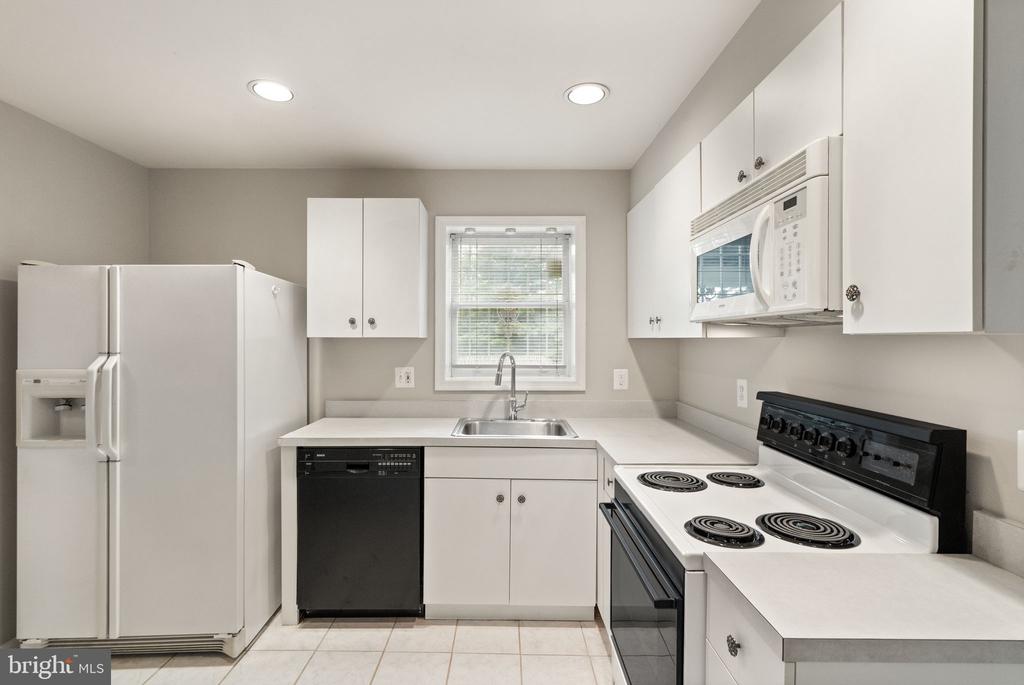 4183 Stepney Dr