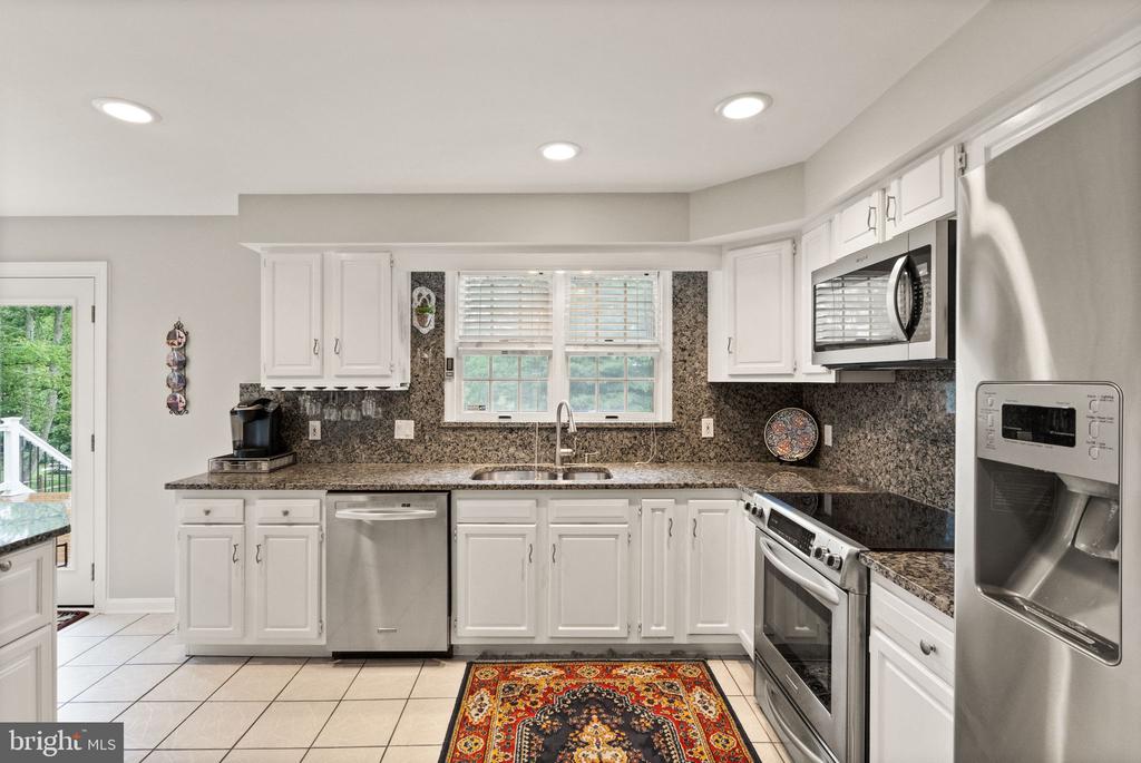 4183 Stepney Dr