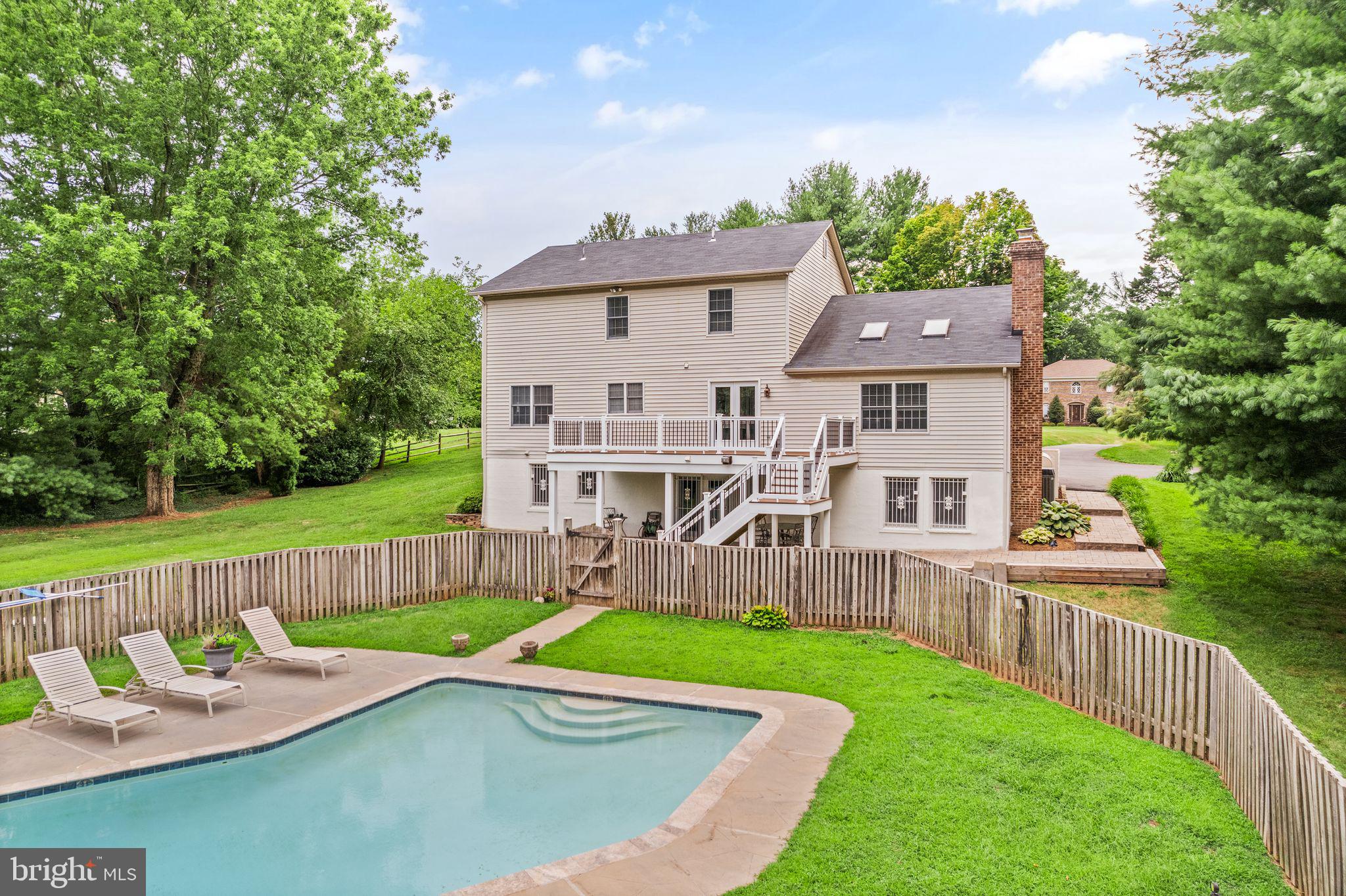 4183 Stepney Dr